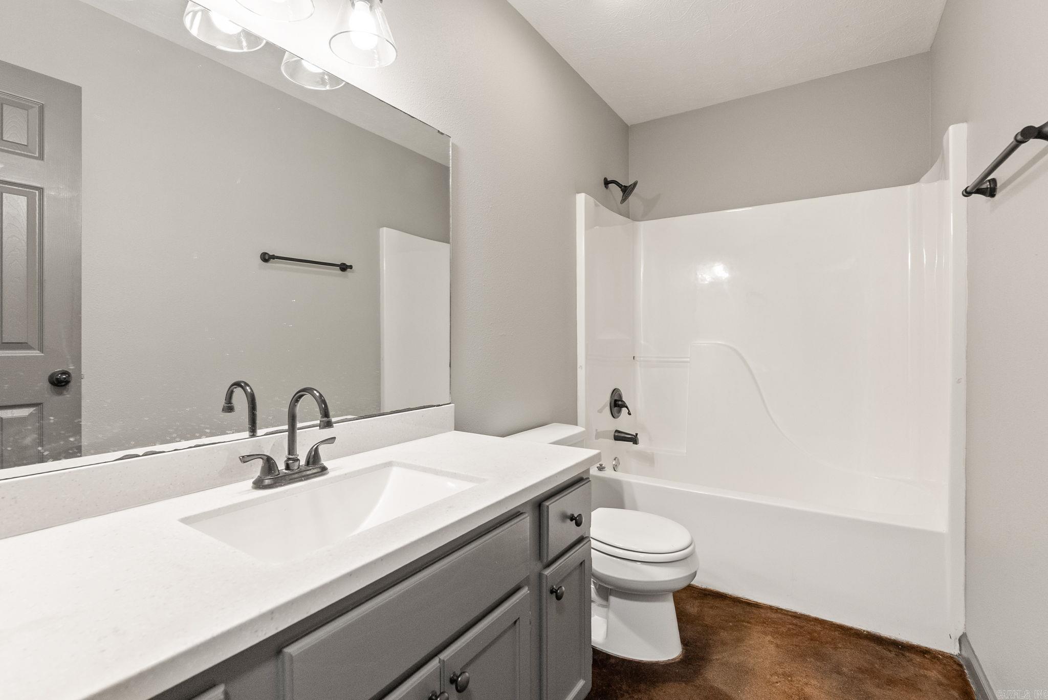 1720 Ozark Conway, AR 72034