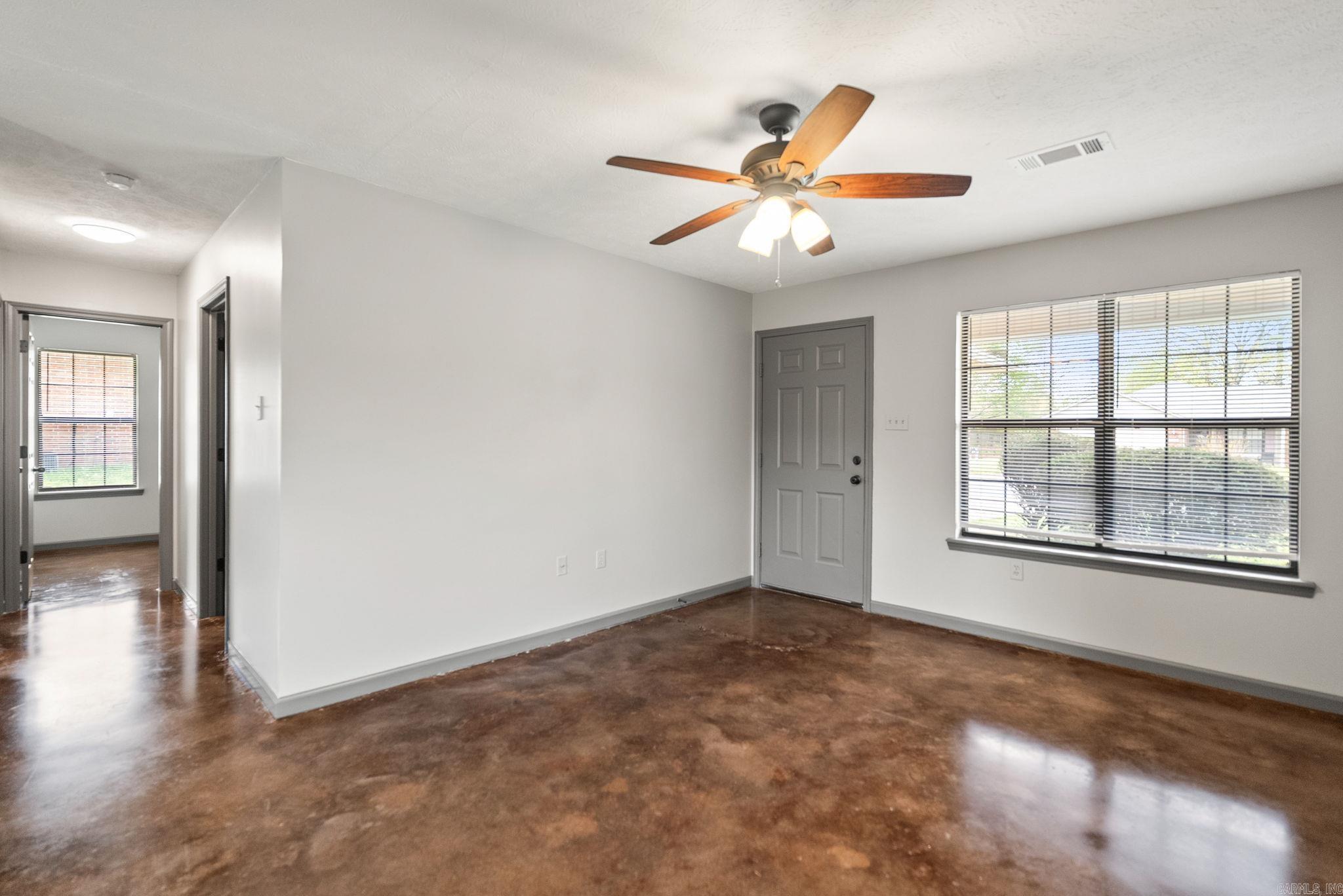 1720 Ozark Conway, AR 72034