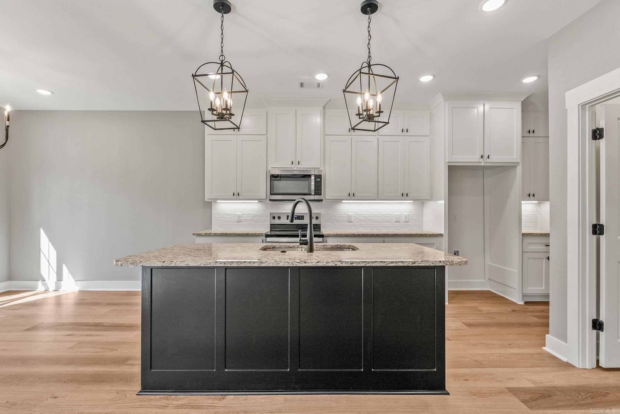 1275 Acuff  Conway, AR