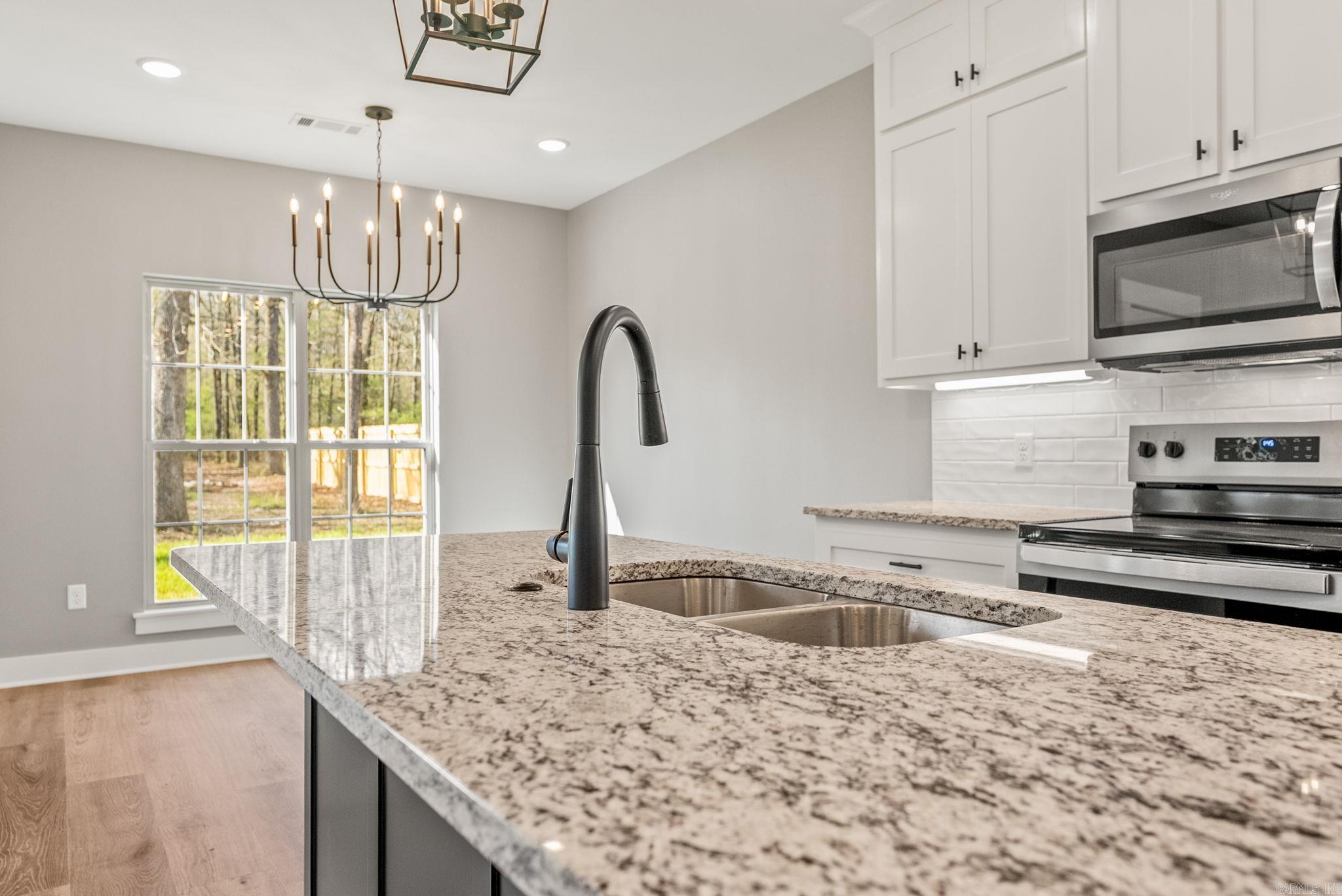 1275 Acuff  Conway, AR