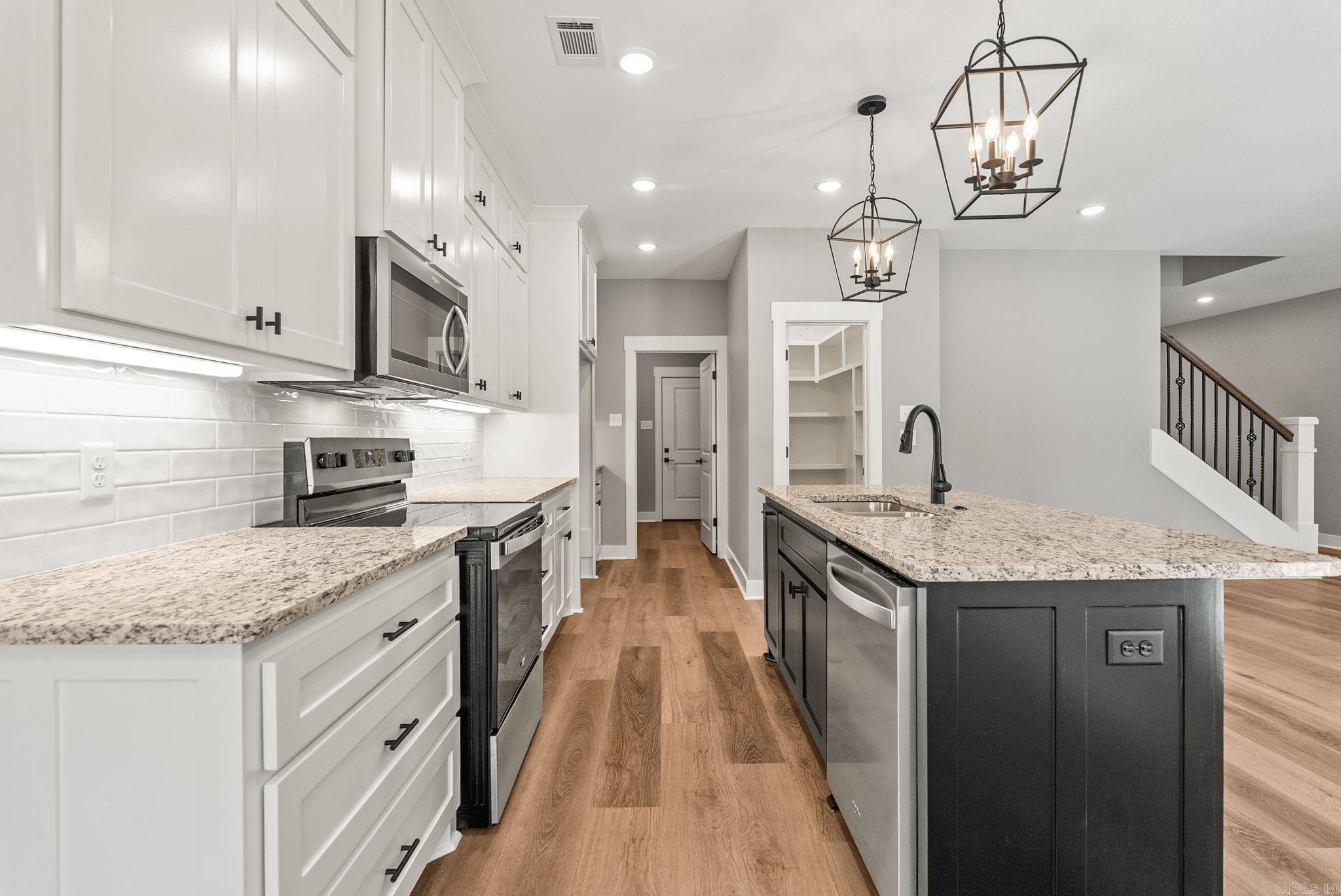 1275 Acuff  Conway, AR