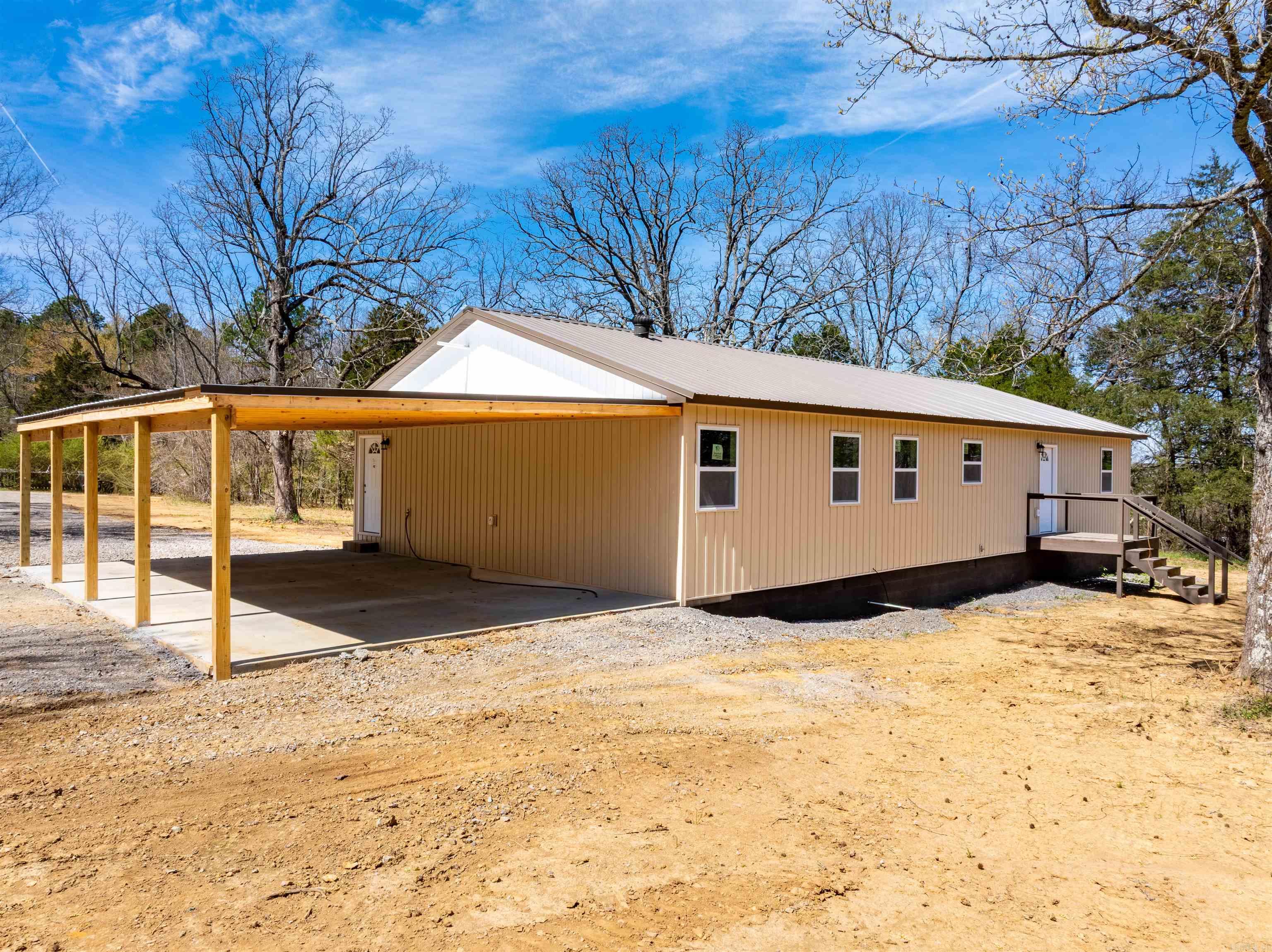 31 Redneck Ln  Pleasant Plains, AR