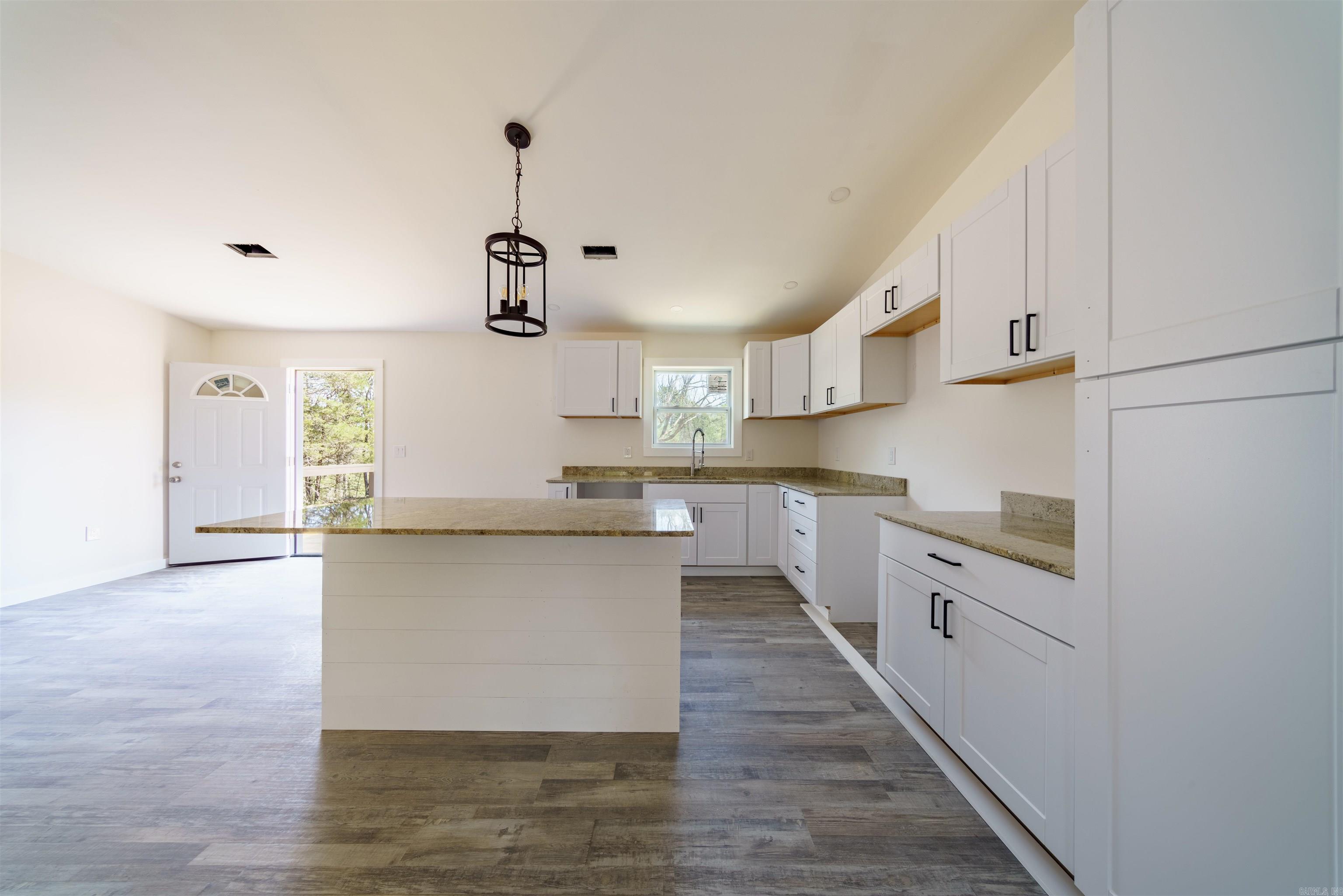 31 Redneck Ln  Pleasant Plains, AR