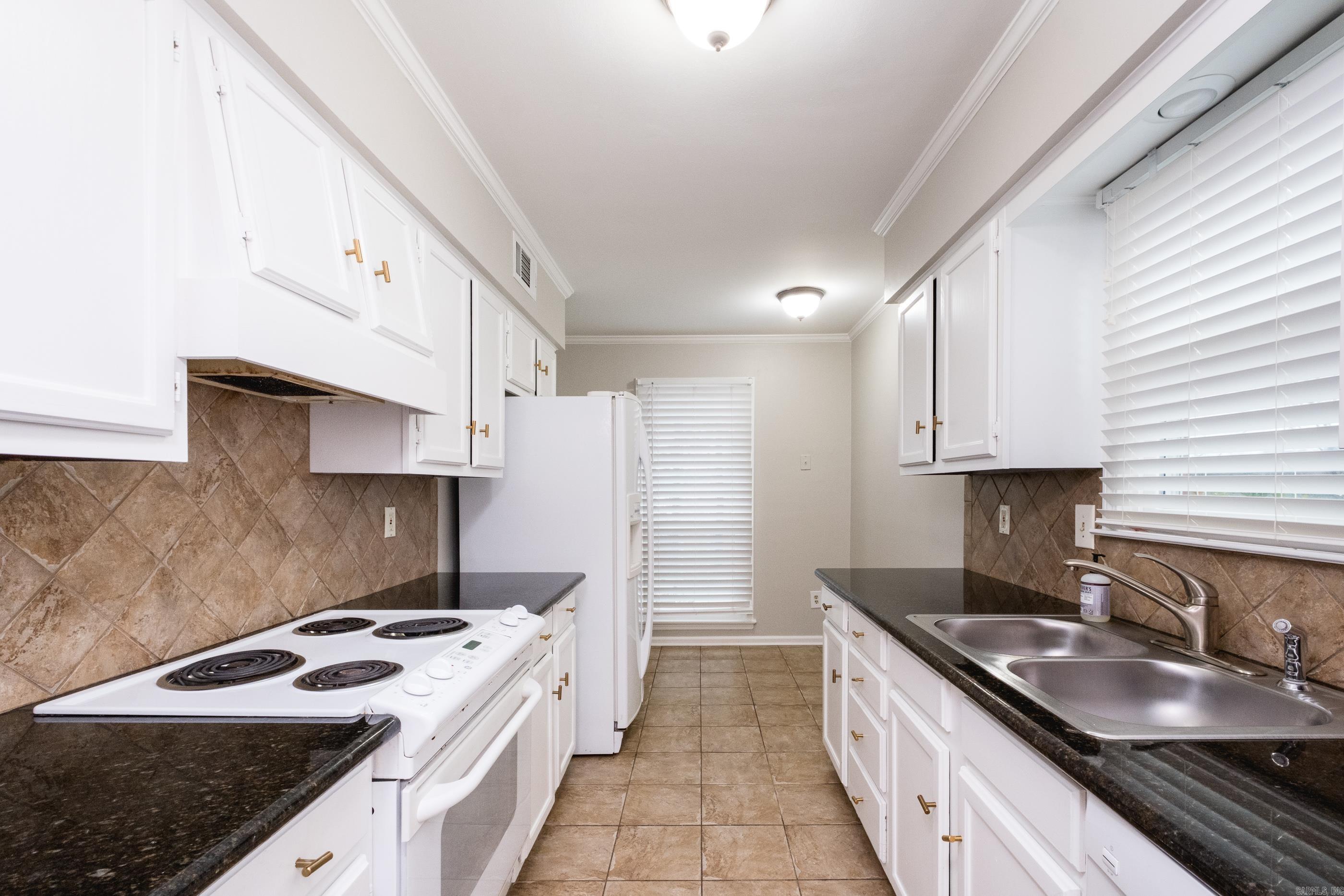 2805 Foxcroft #1003  Little Rock, AR