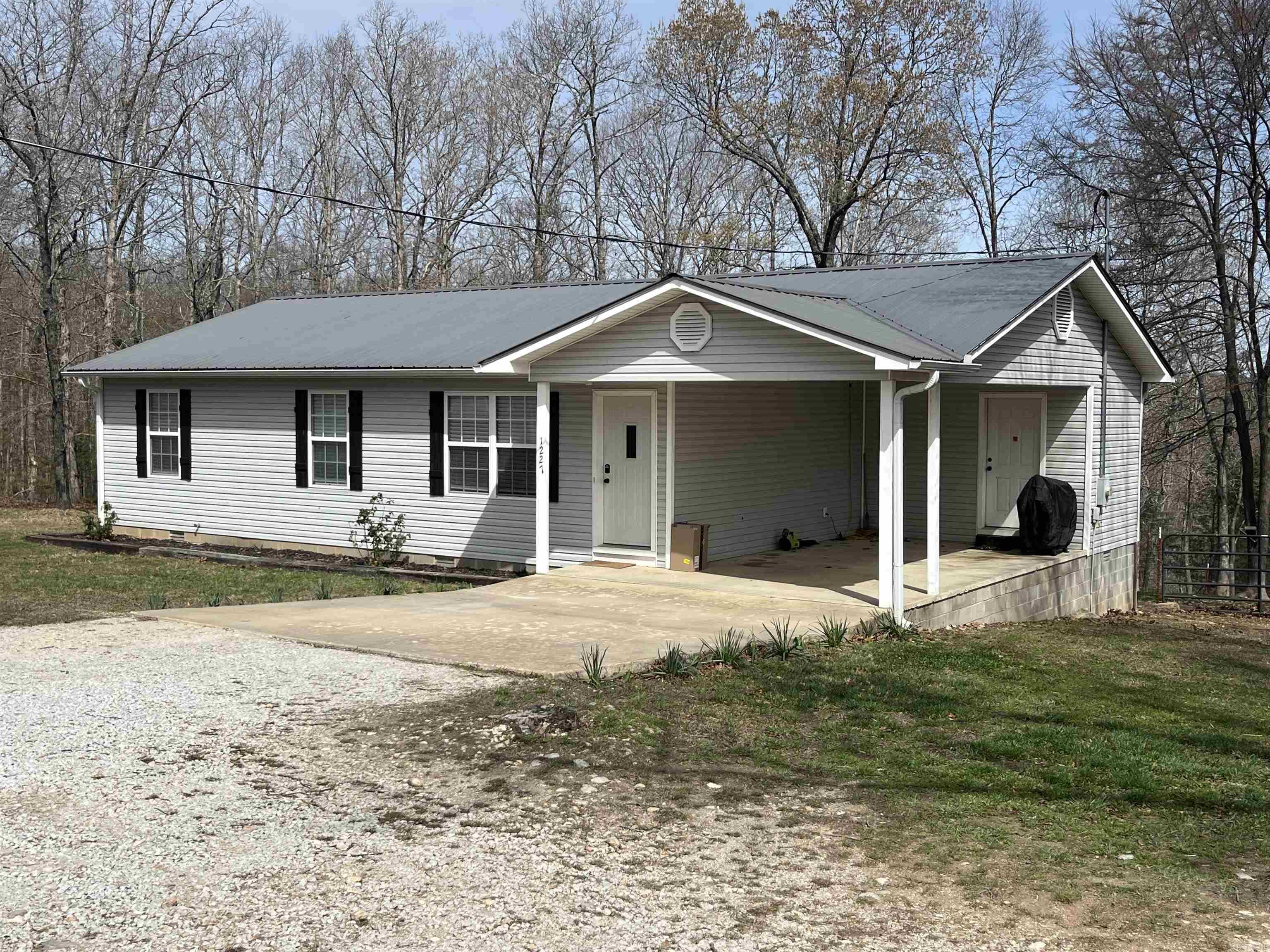 1227 W 74  Marshall, AR