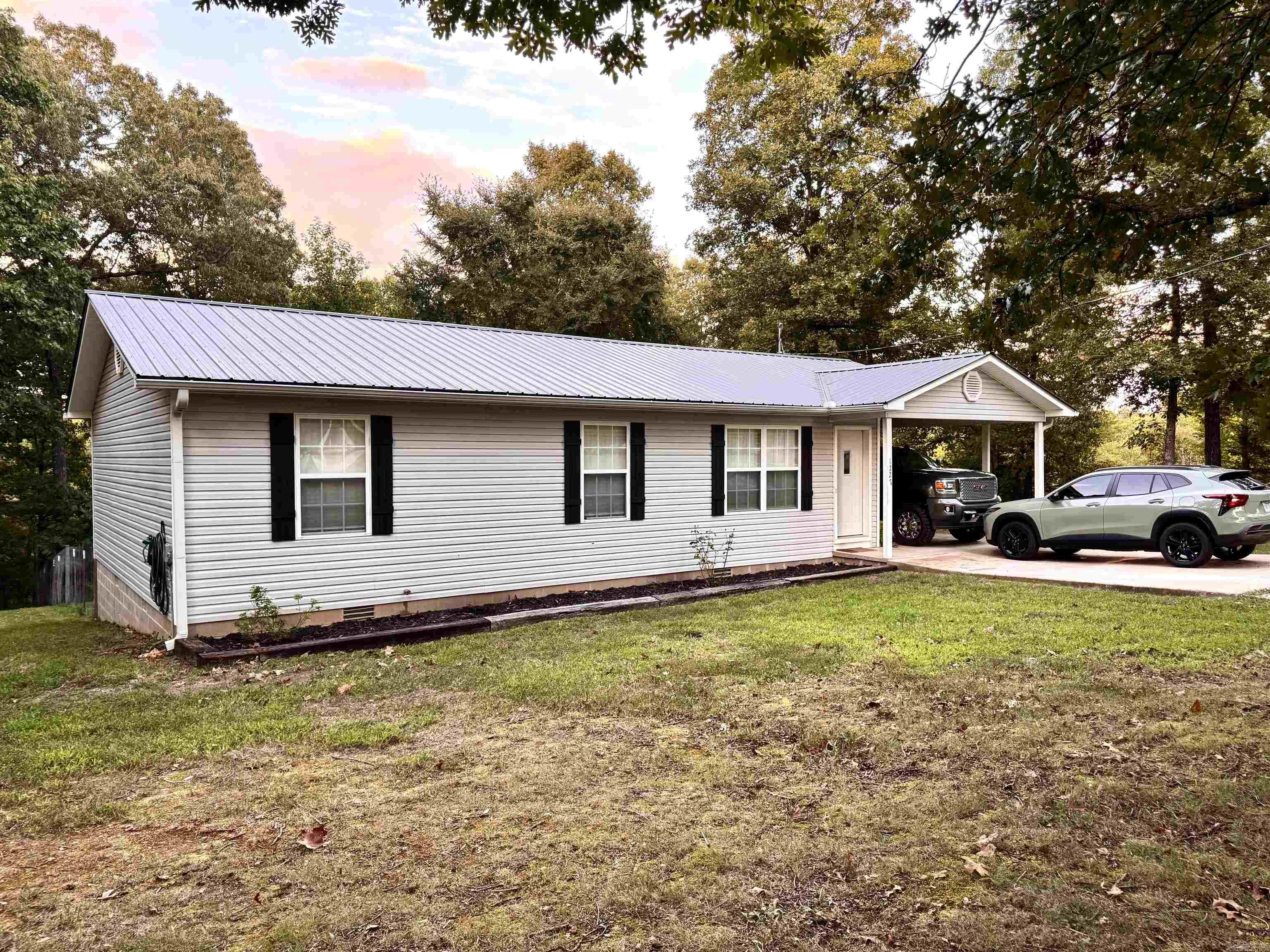 1227 W 74  Marshall, AR