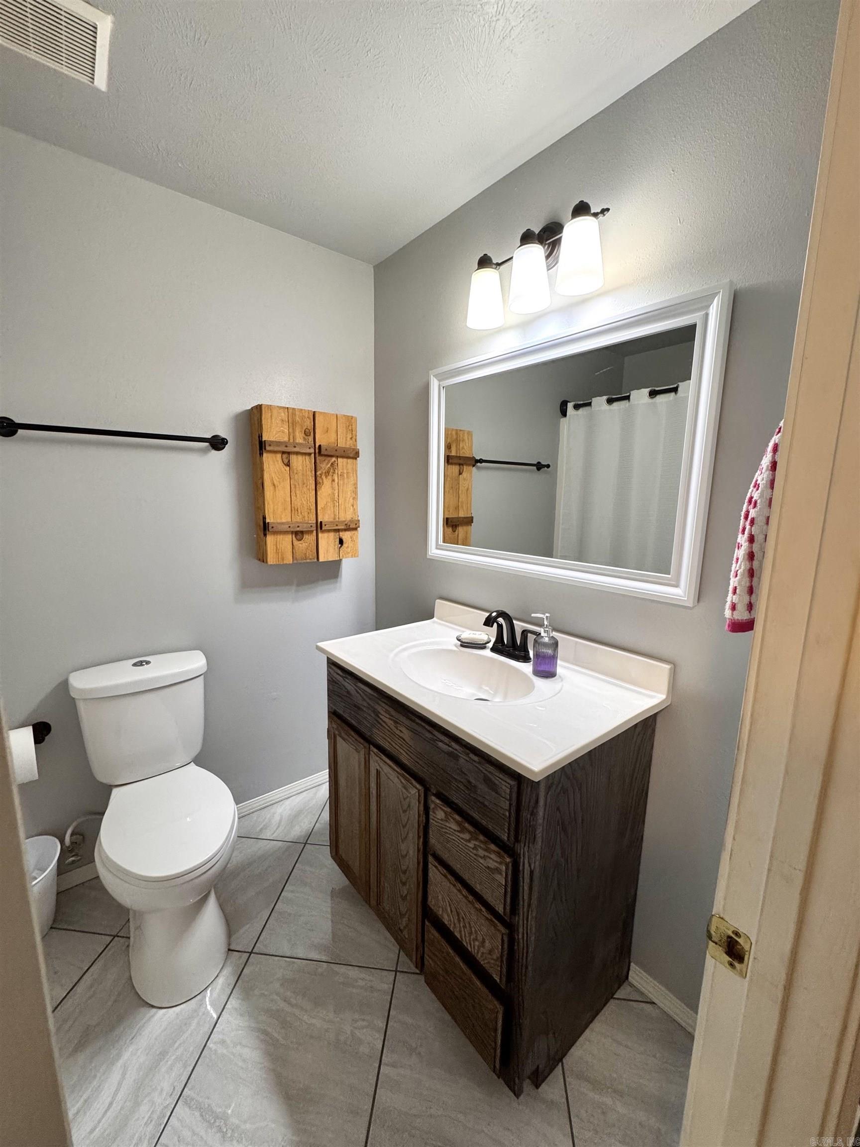 1227 W 74  Marshall, AR