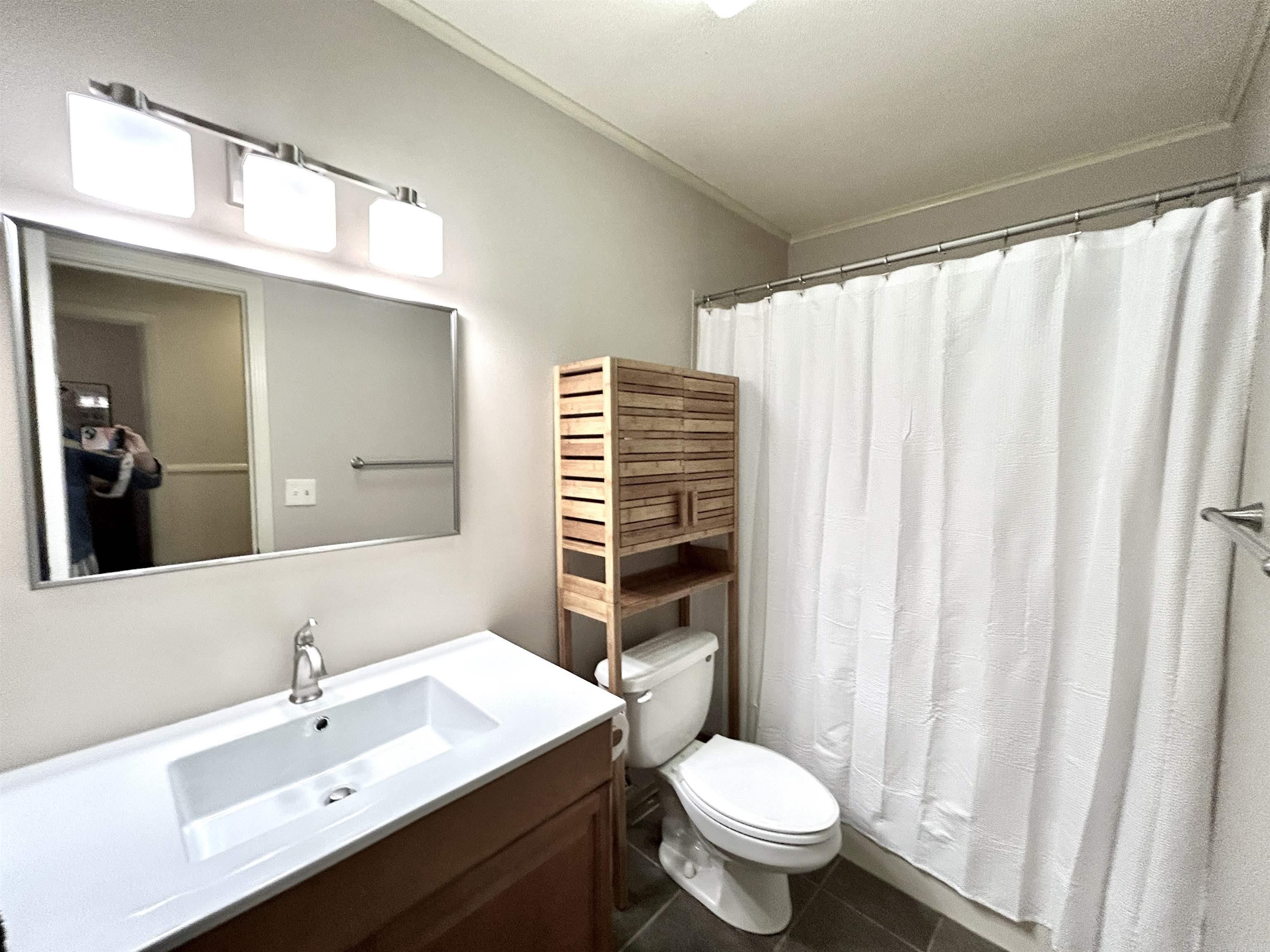 8203 OLIVE HILL  Mabelvale, AR