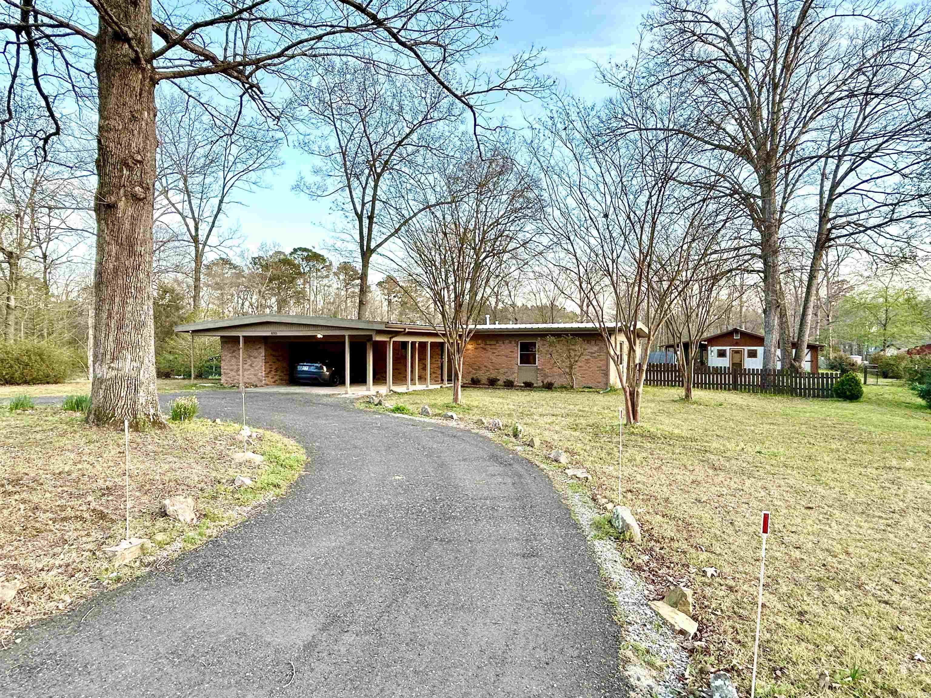 8203 OLIVE HILL  Mabelvale, AR