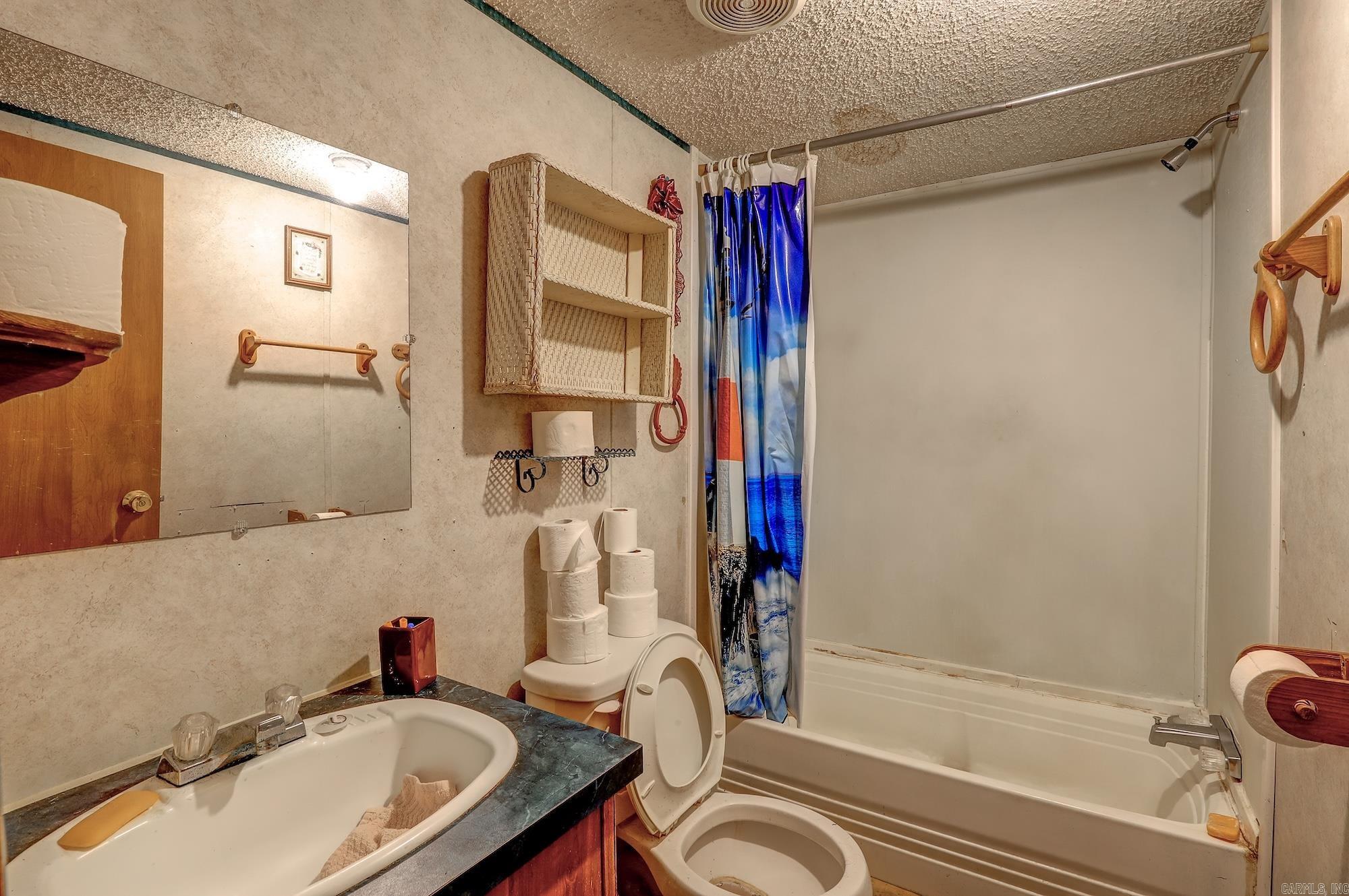 40 Private Road 1011  Texarkana, AR