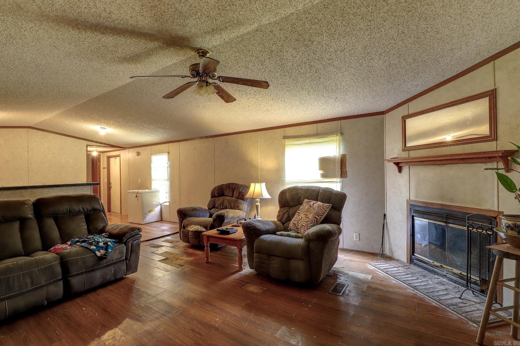 40 Private Road 1011  Texarkana, AR