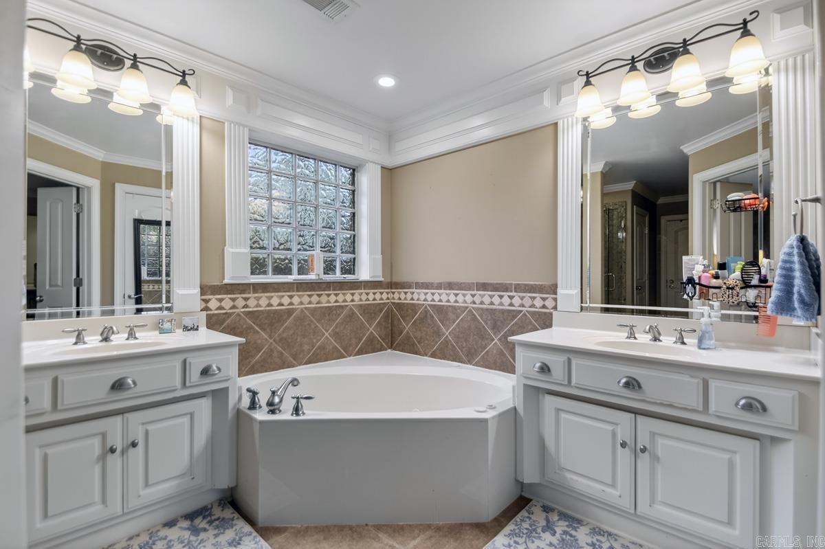 120 Majestic  Maumelle, AR