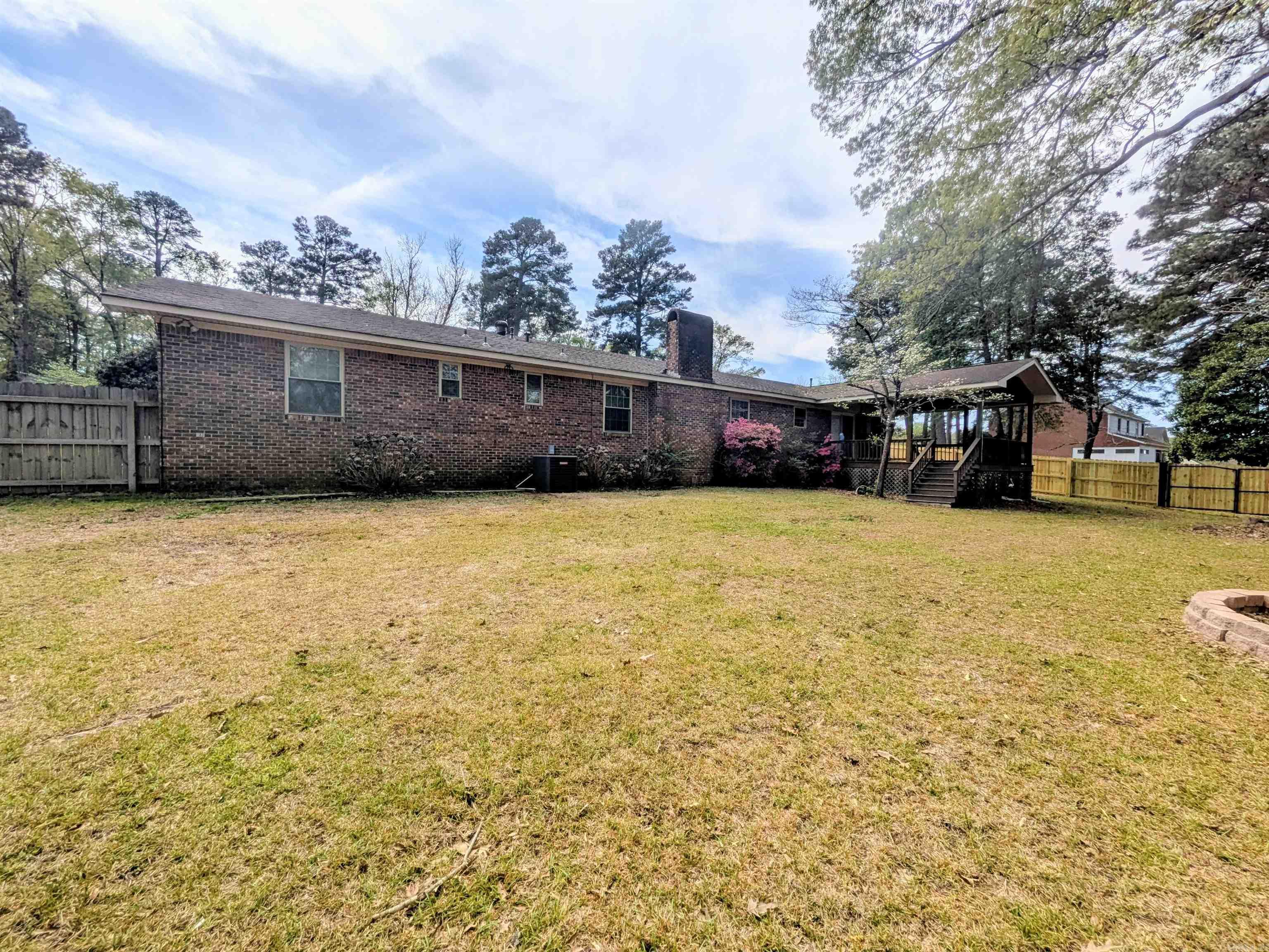 1098 Quapaw  Camden, AR