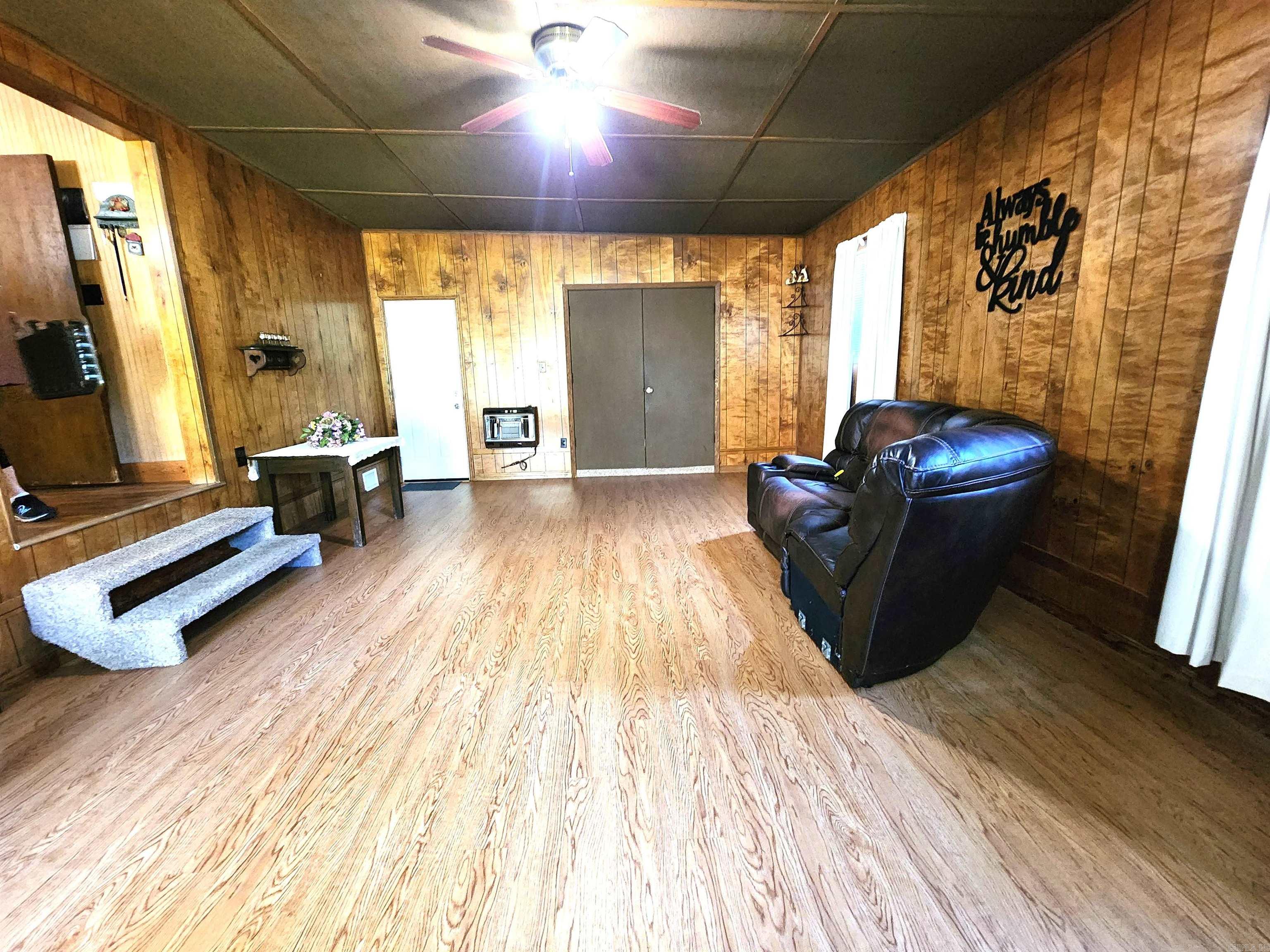 4483 AR 203  Hampton, AR