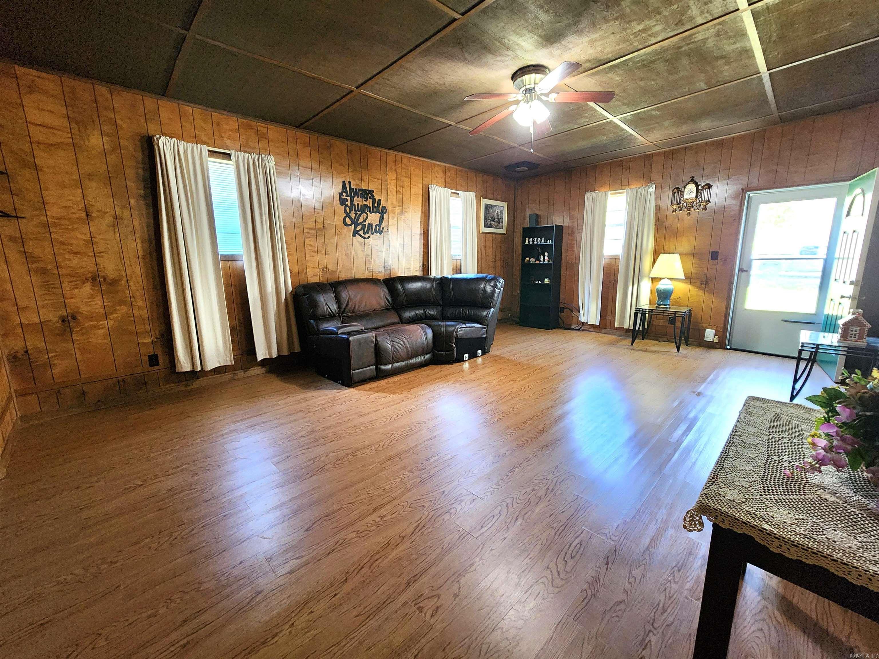 4483 AR 203  Hampton, AR