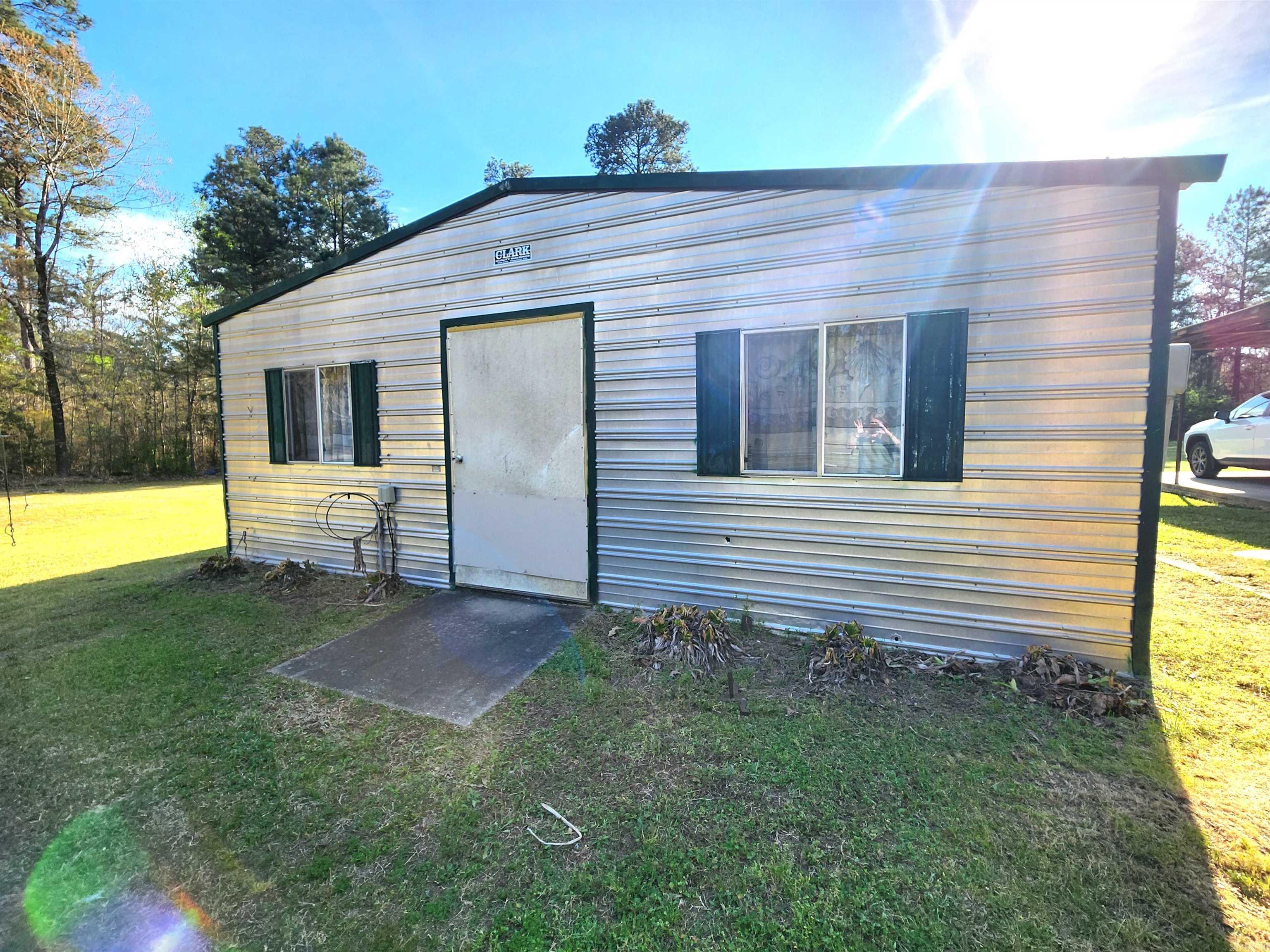 4483 AR 203  Hampton, AR