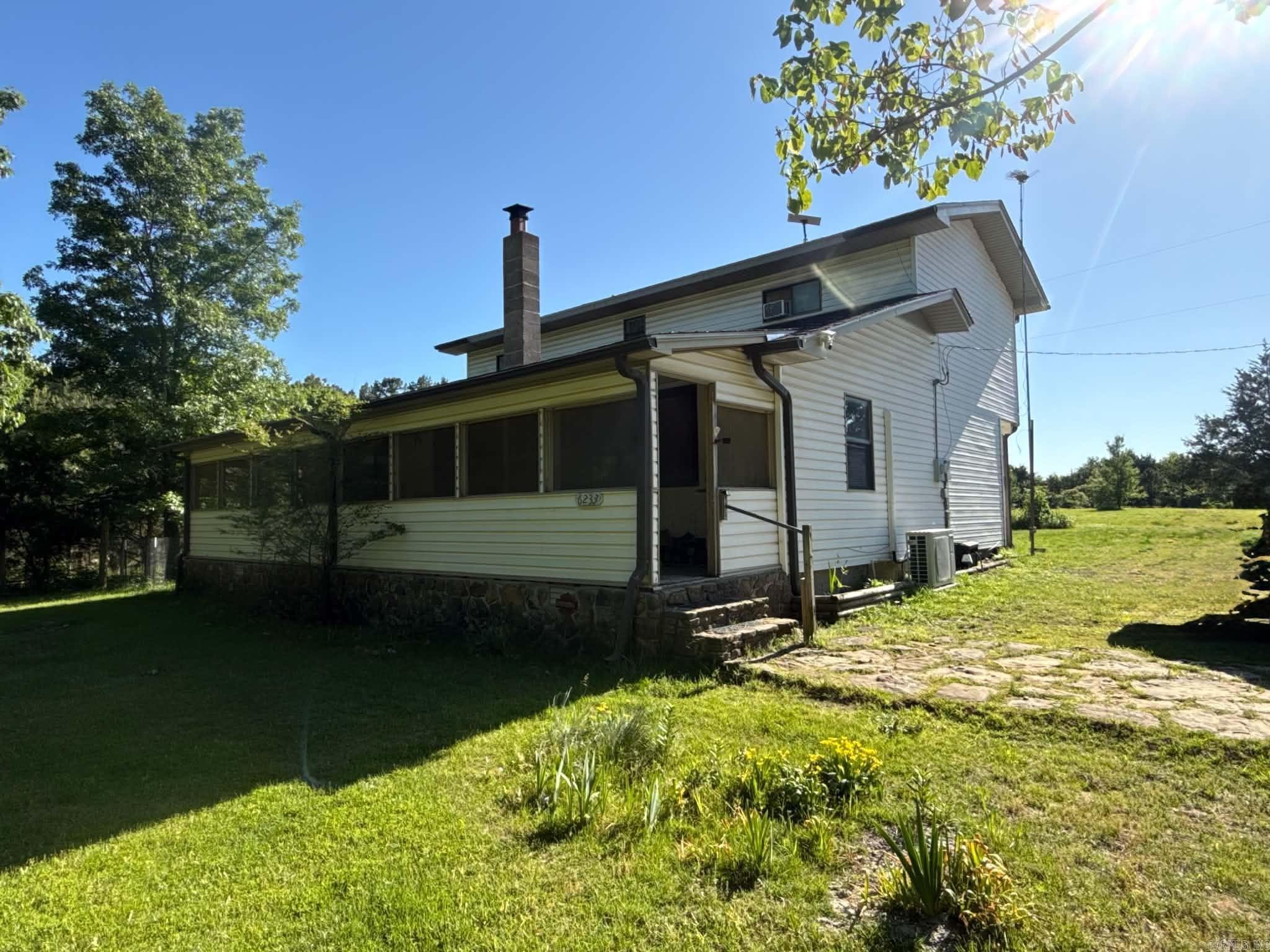 6233  Sunny Fox Rd  Mountain View, AR