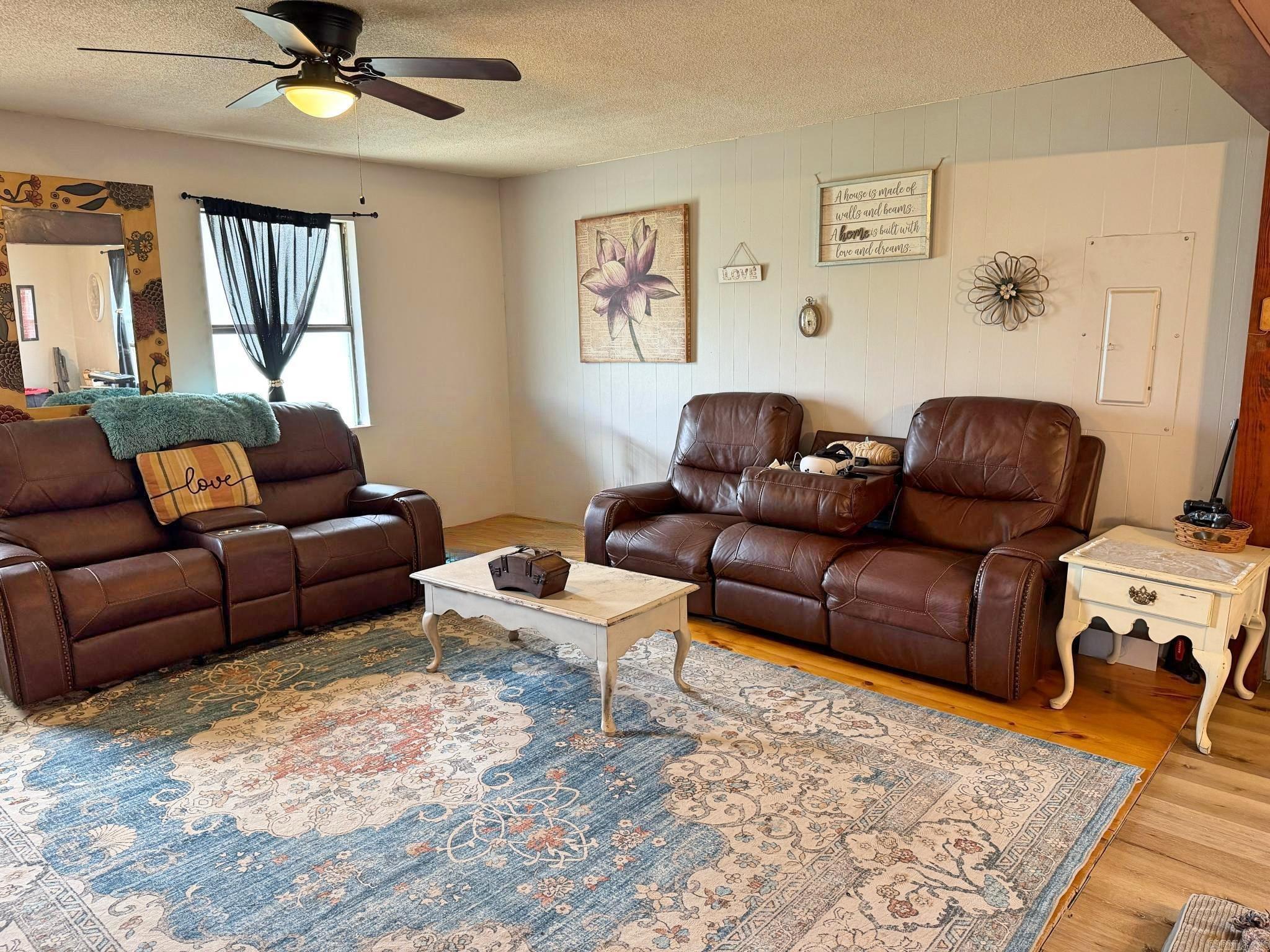 6233 Sunny Fox Rd  Mountain View, AR