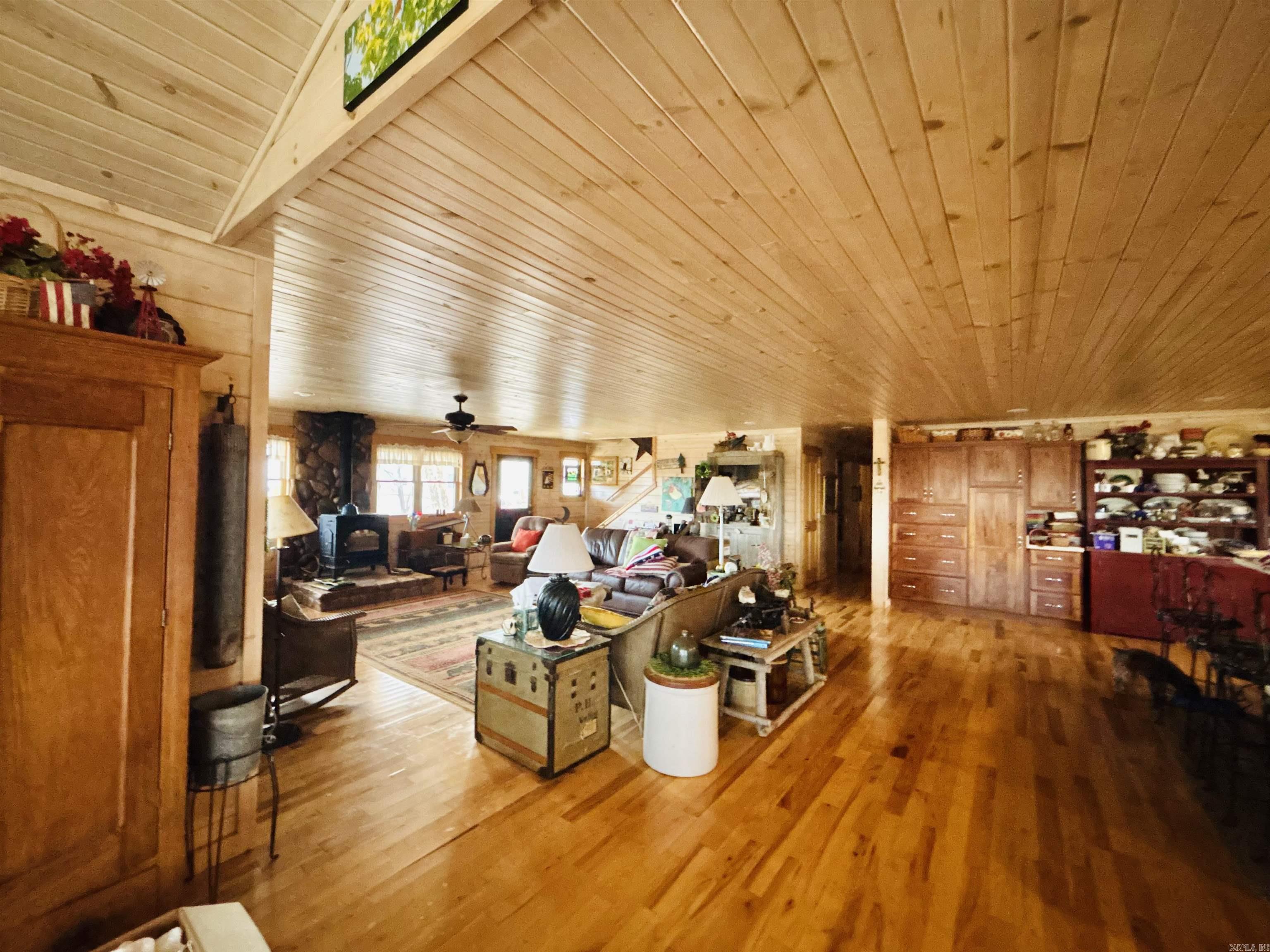 1915 Ridge  Mountain View, AR