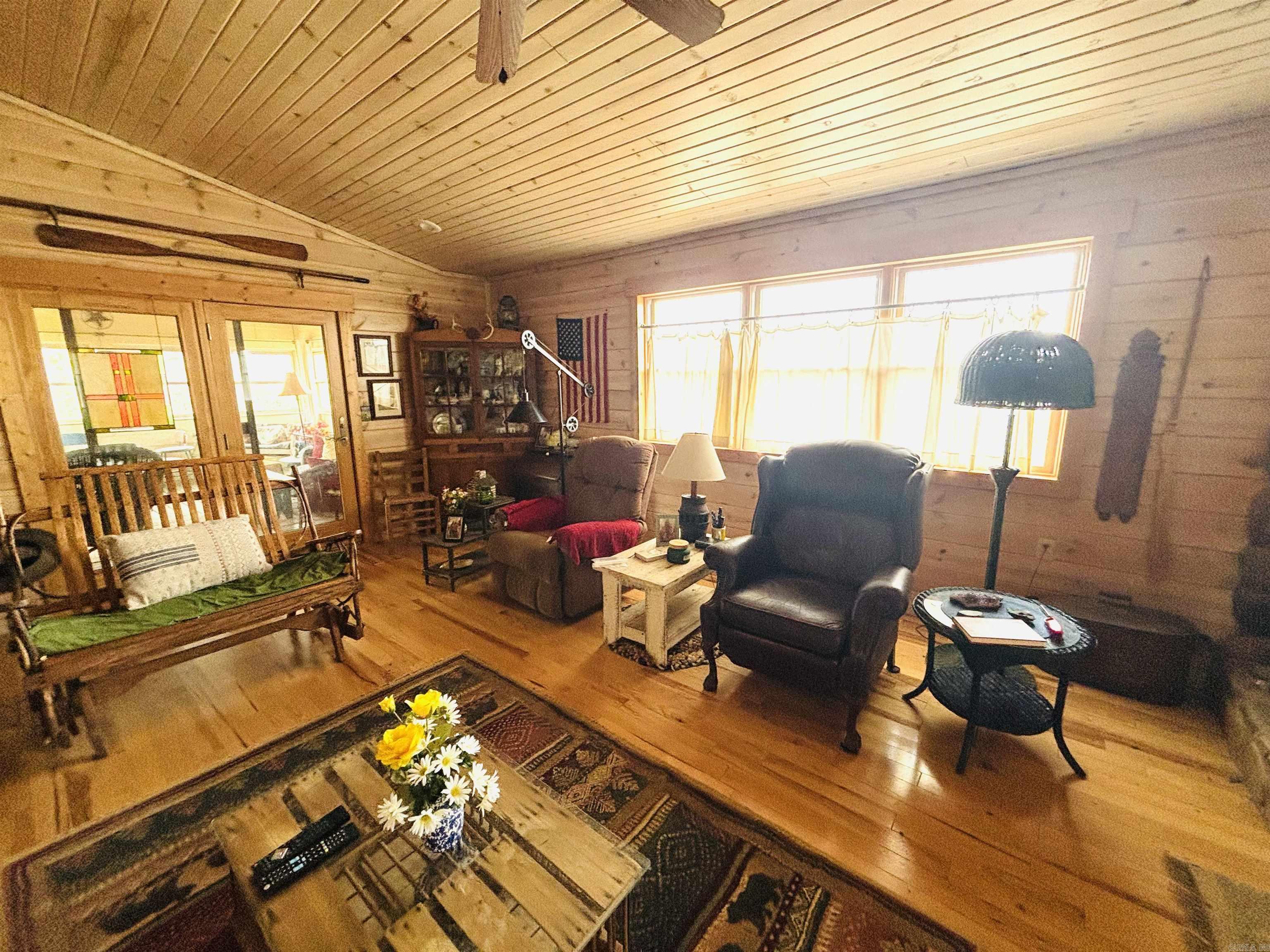 1915 Ridge  Mountain View, AR