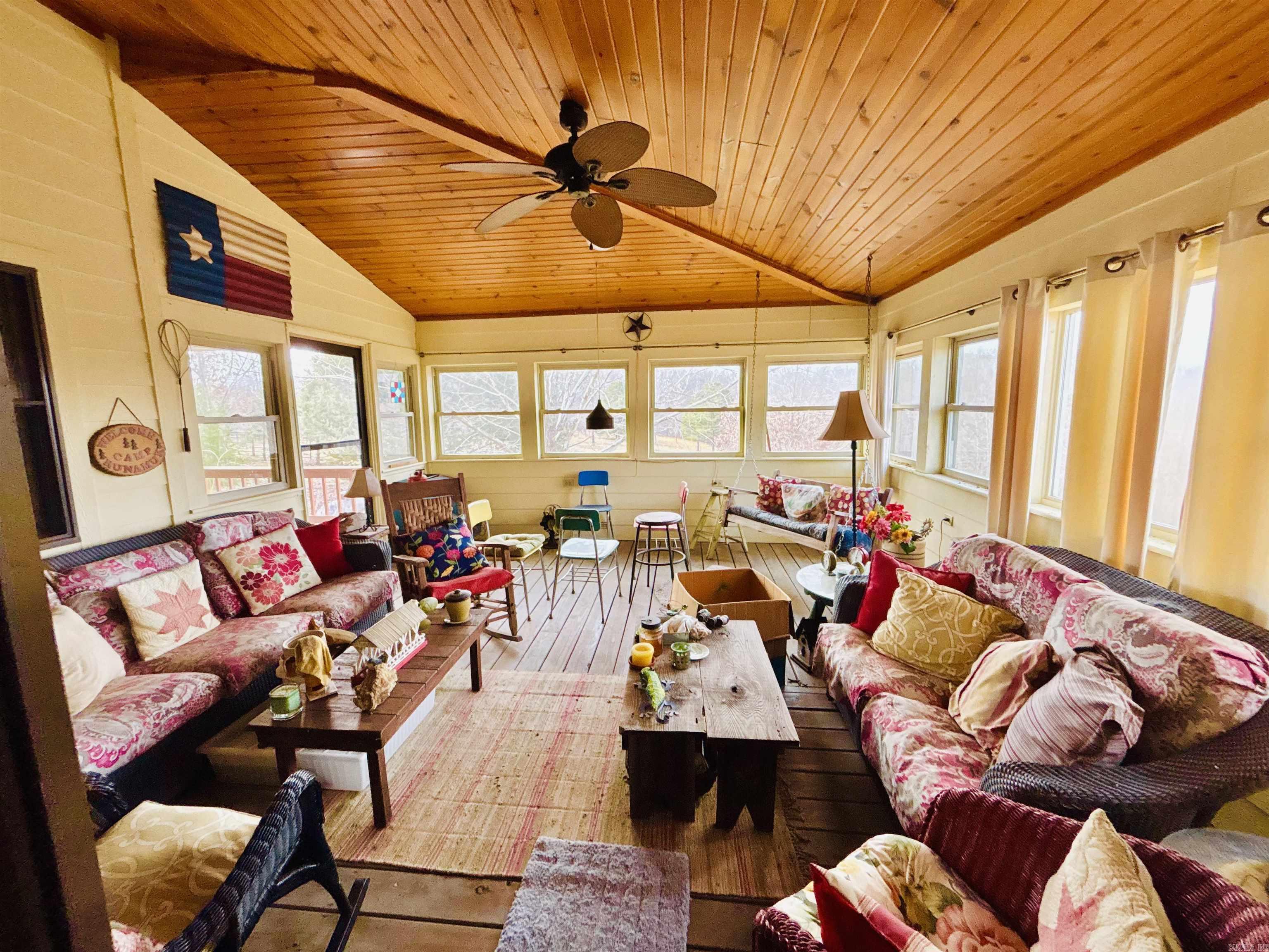 1915 Ridge  Mountain View, AR