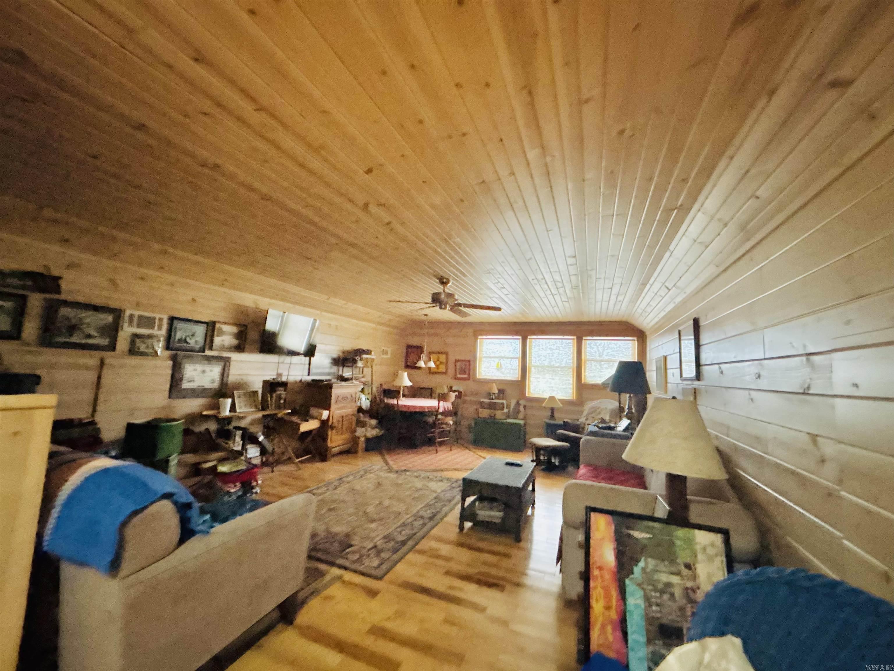 1915 Ridge  Mountain View, AR