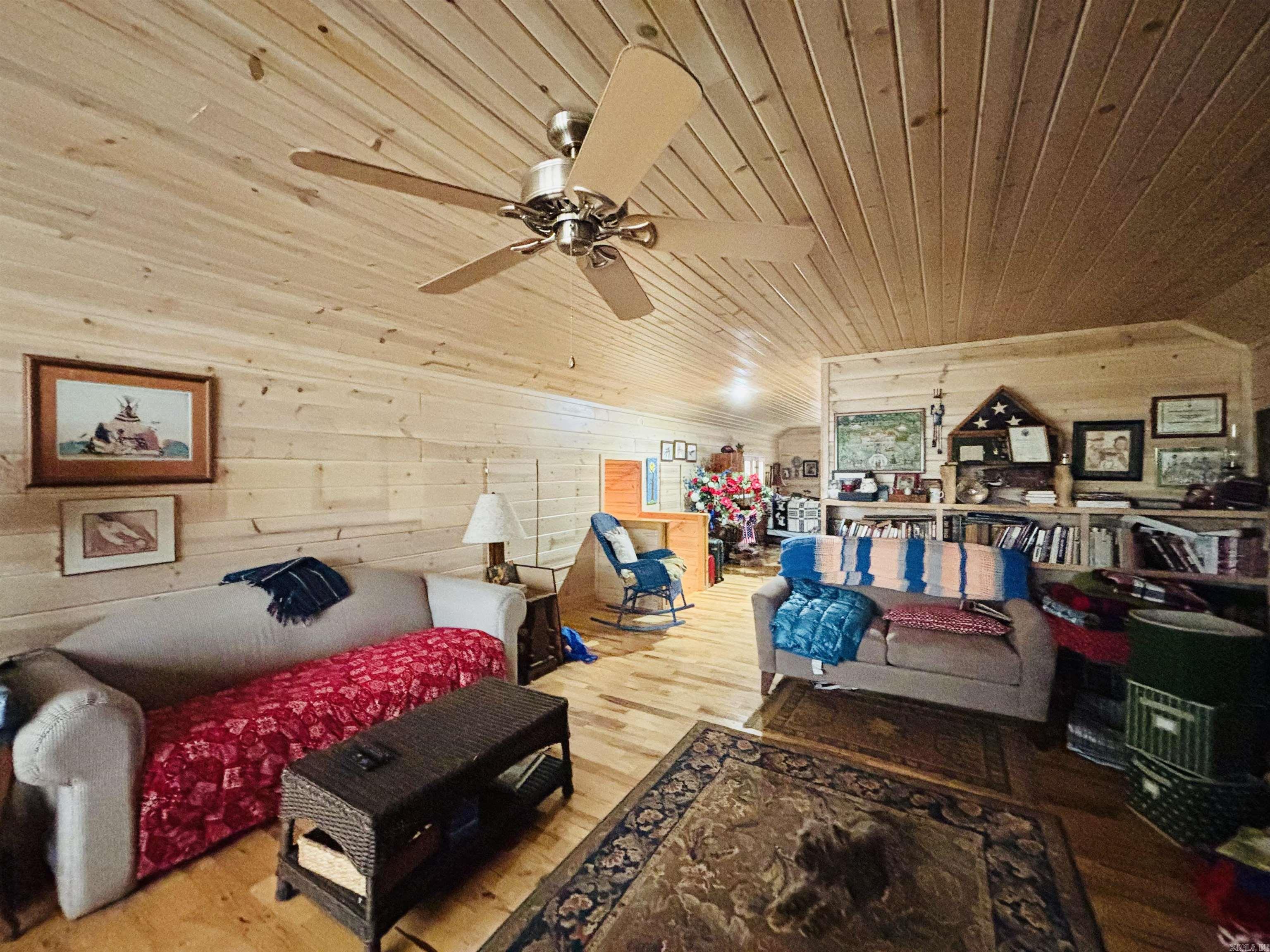 1915 Ridge  Mountain View, AR