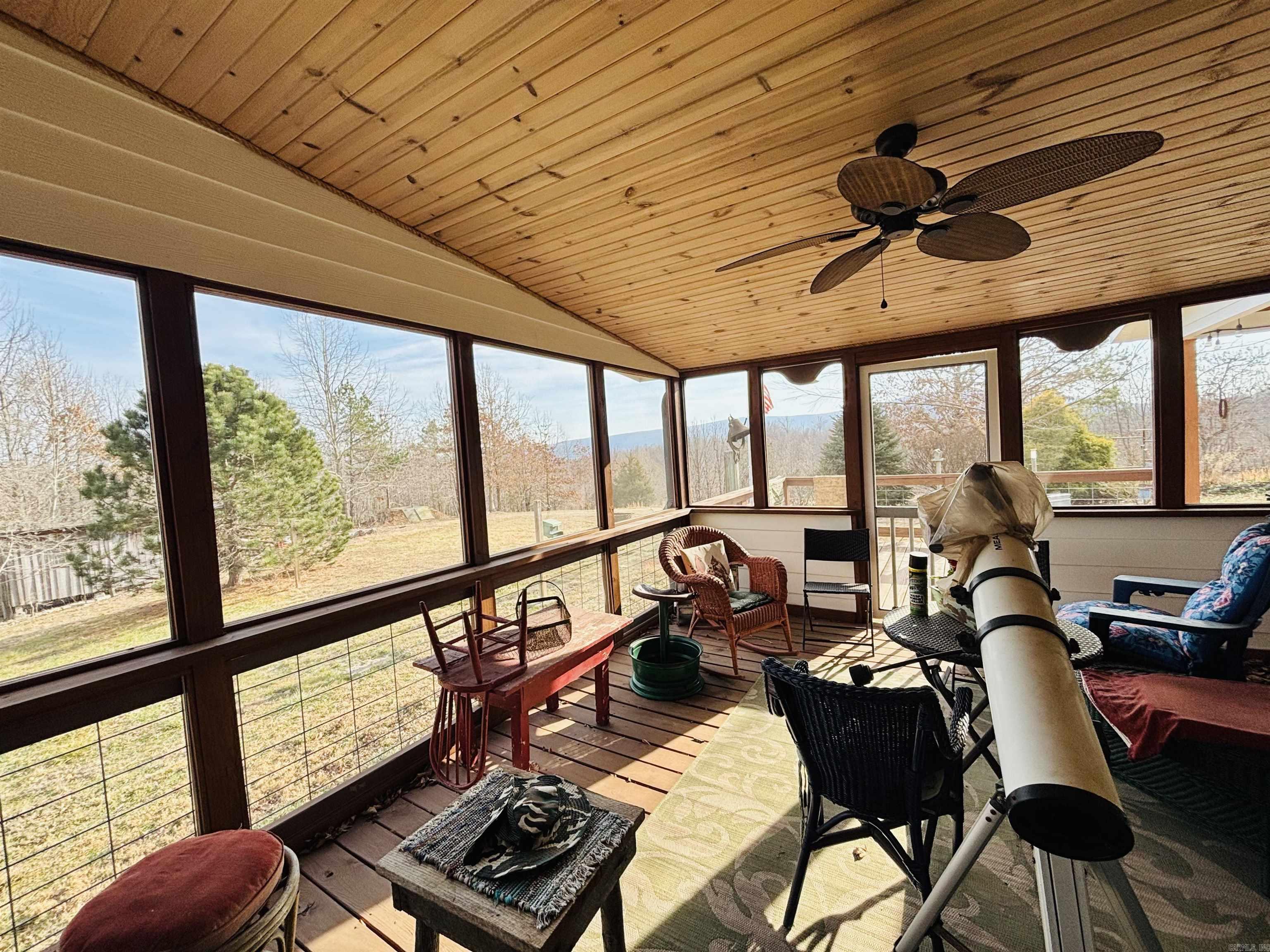 1915 Ridge  Mountain View, AR