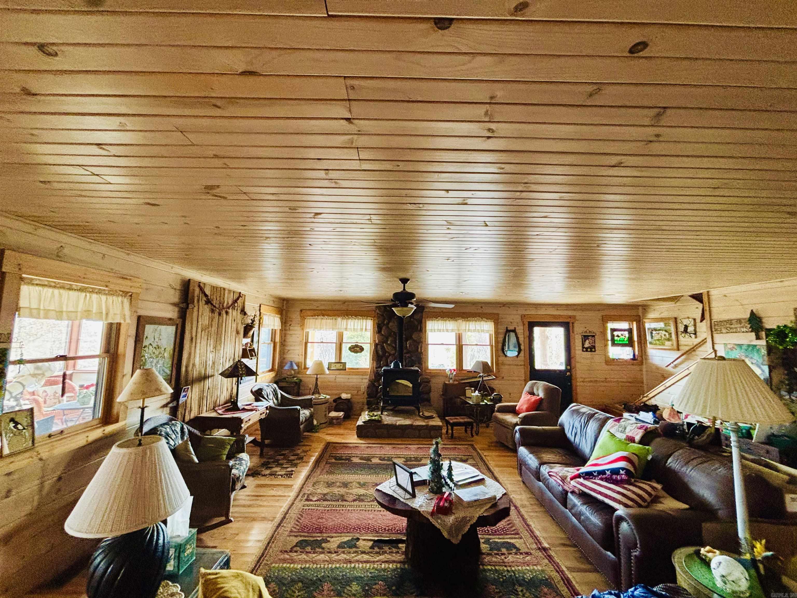 1915 Ridge  Mountain View, AR