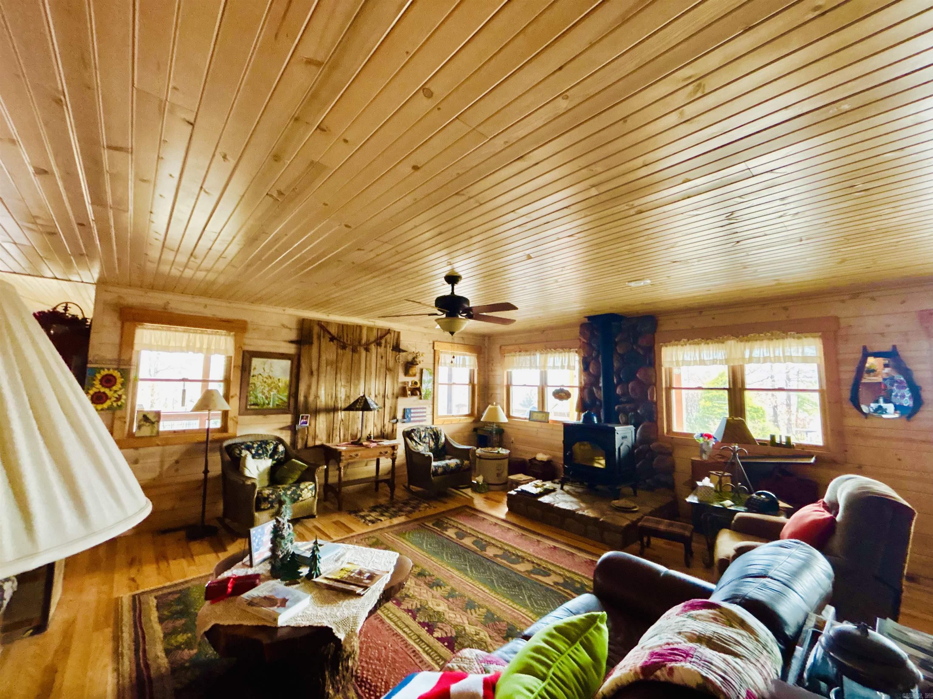 1915 Ridge  Mountain View, AR