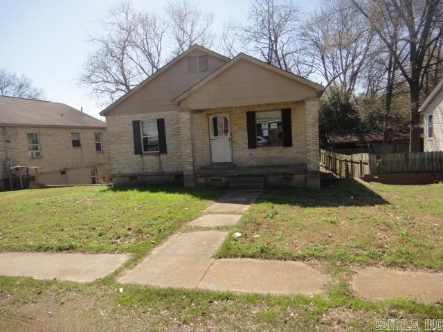 826 Dill  Newport, AR