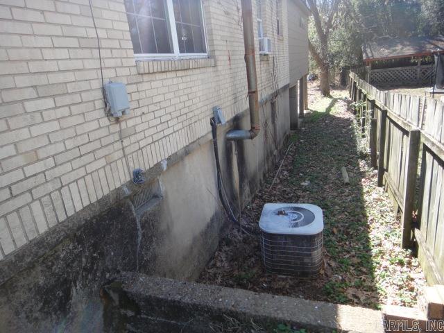 826 Dill  Newport, AR