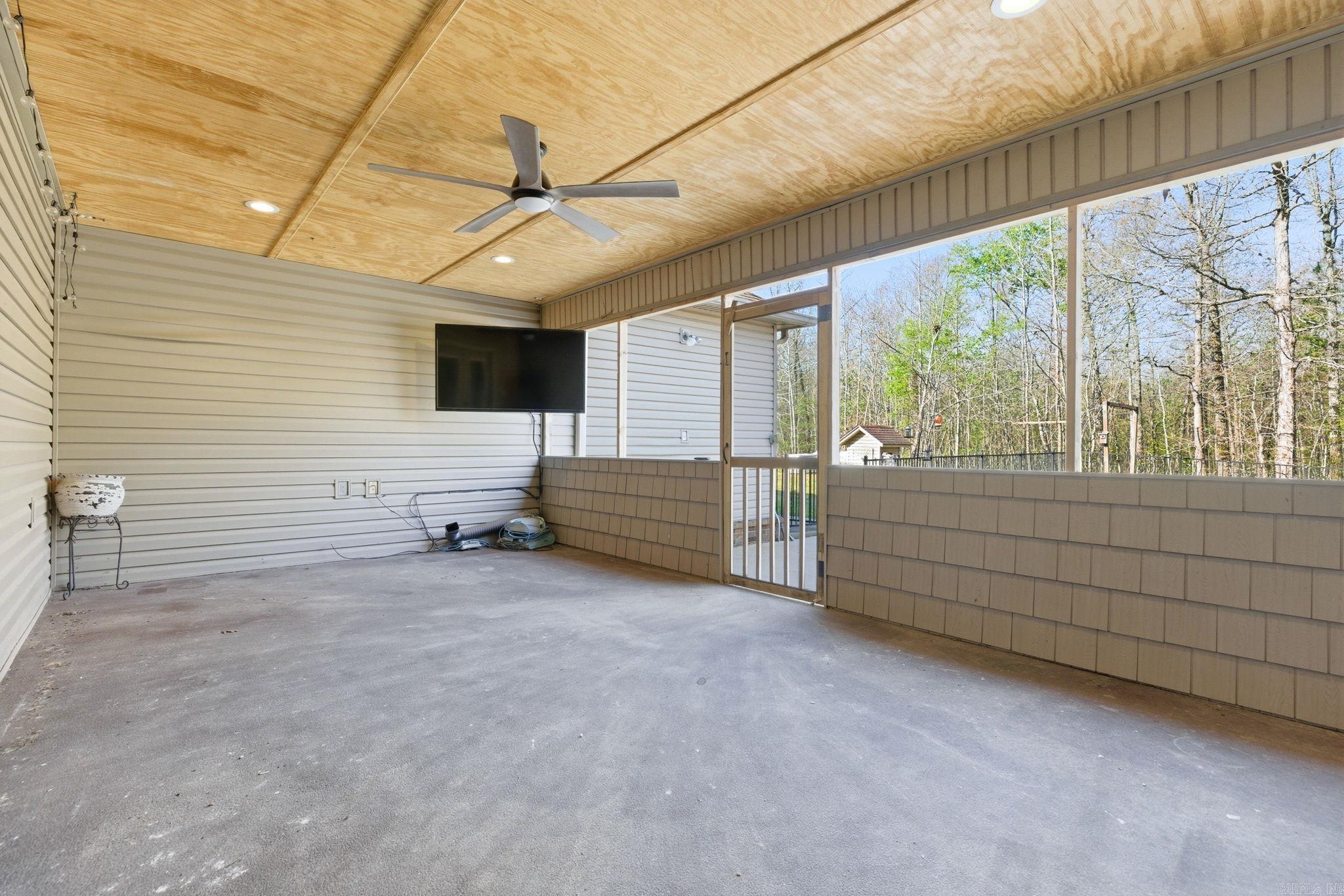 1219 WAR EAGLE  Alexander, AR