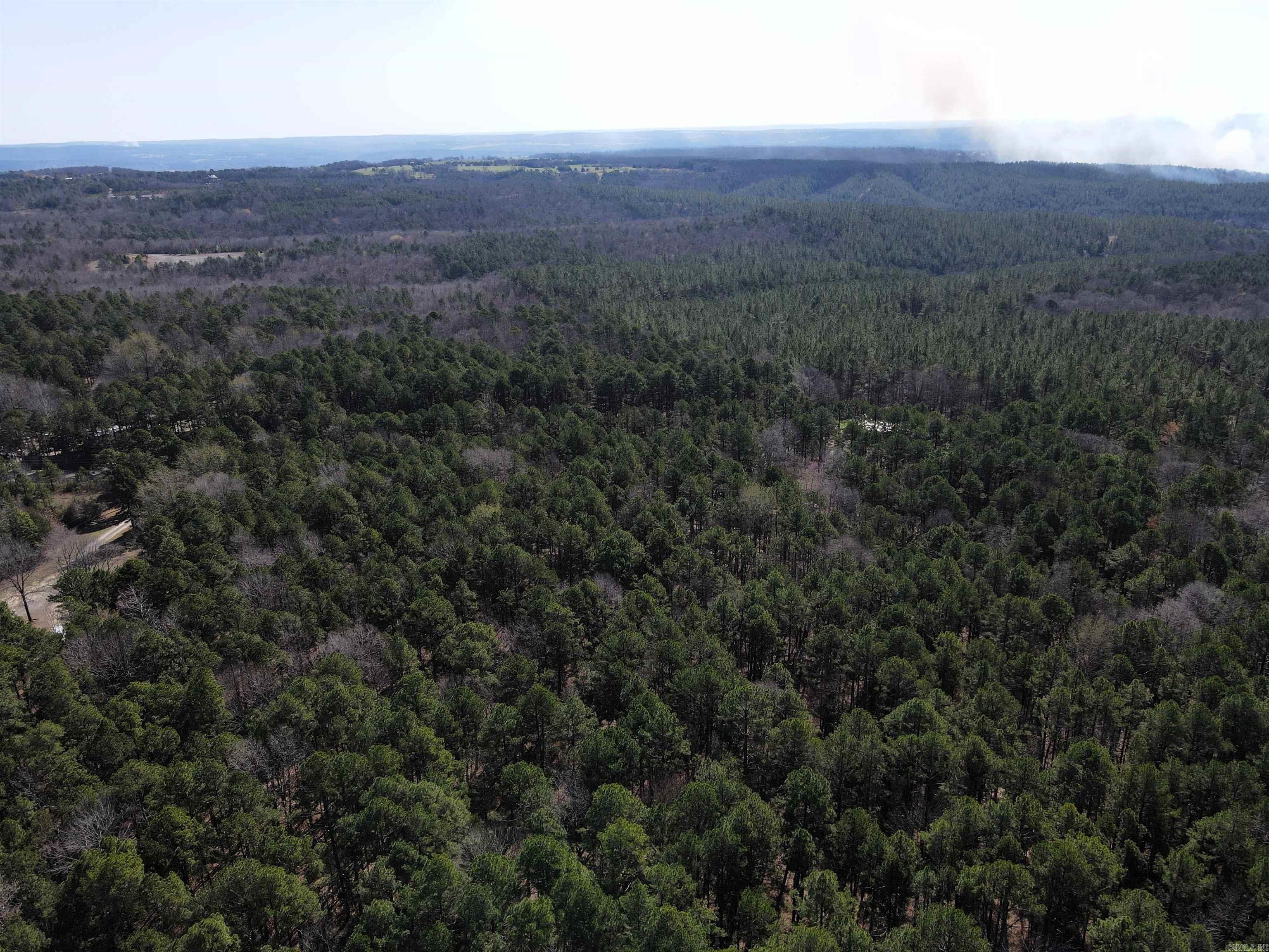 2986 E Mountain  Clinton, AR