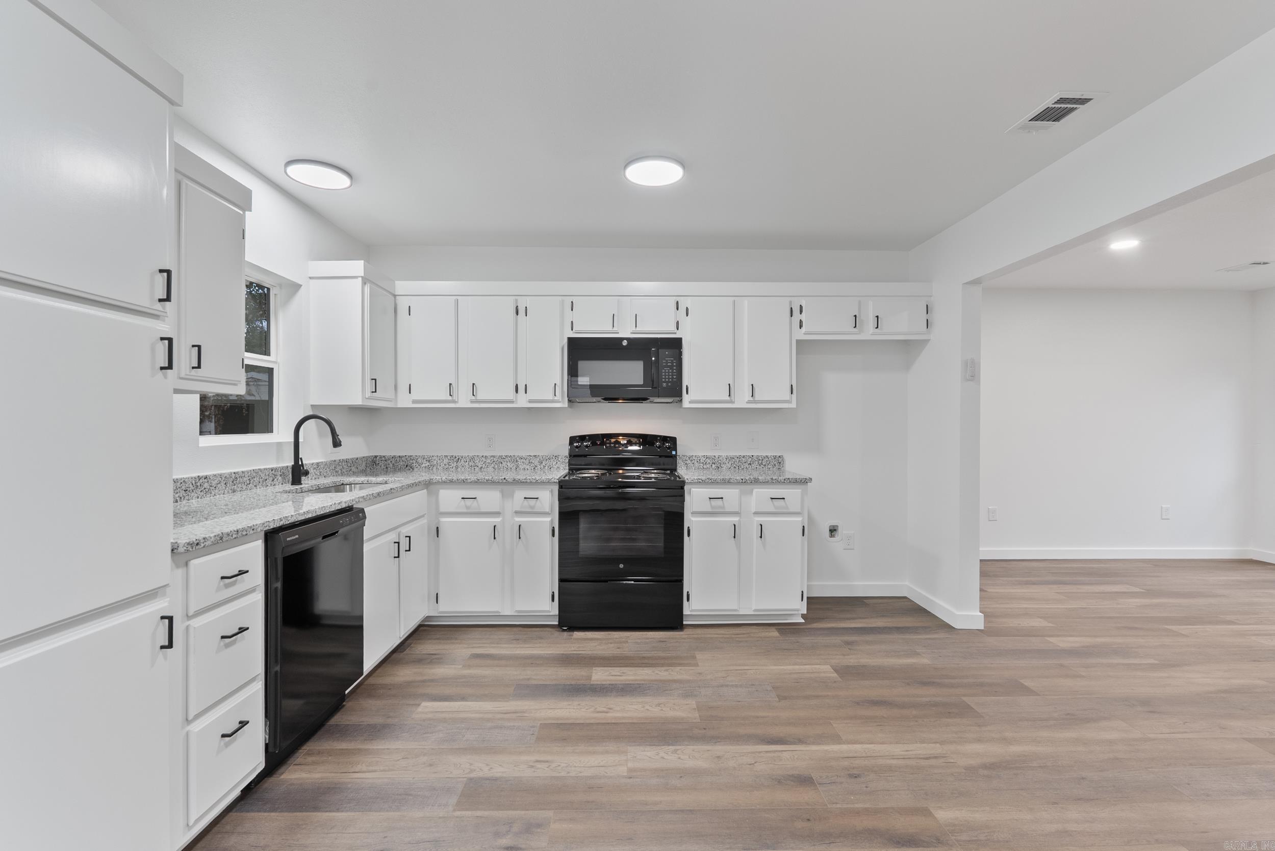 721 McLain  Newport, AR