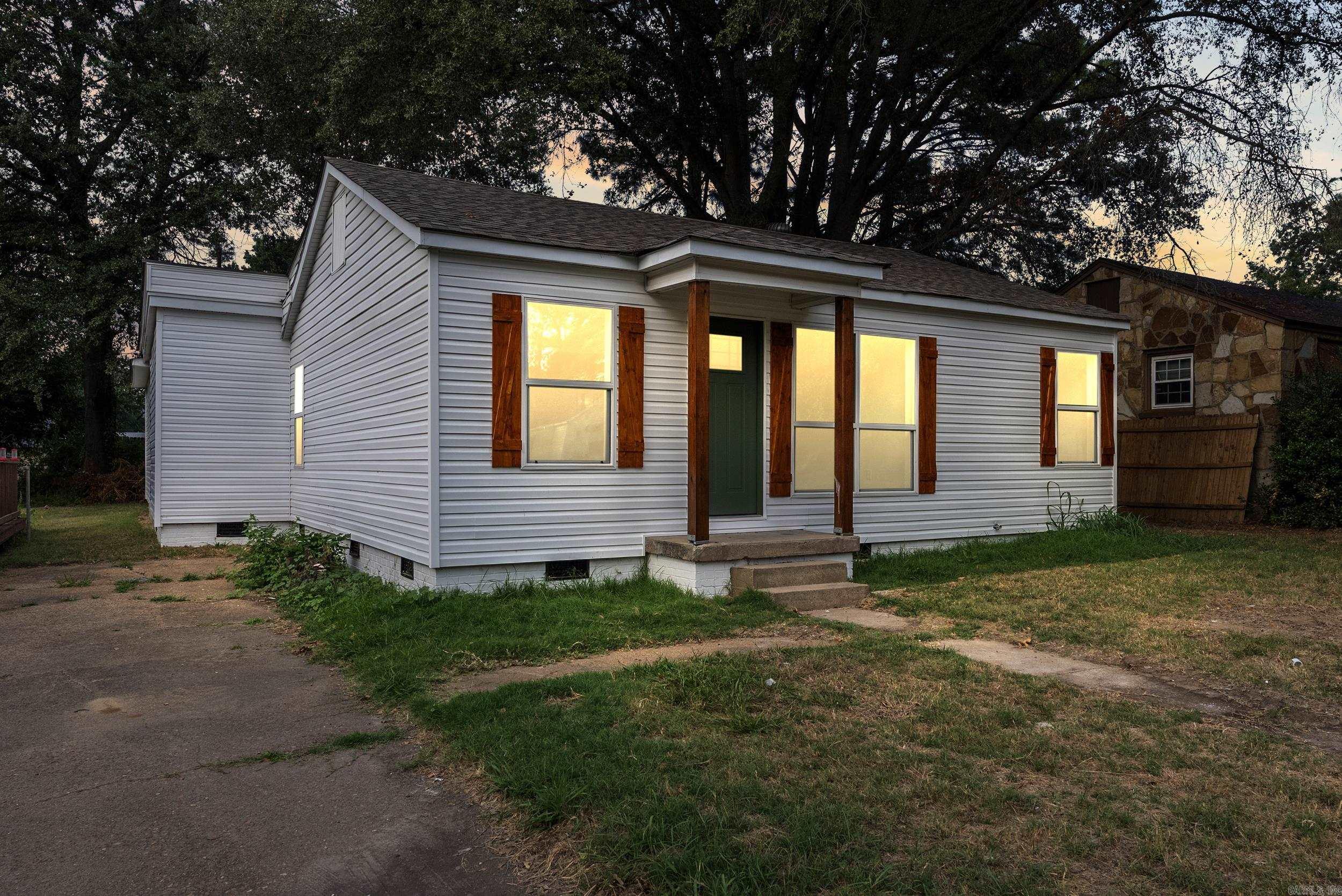 721 McLain  Newport, AR