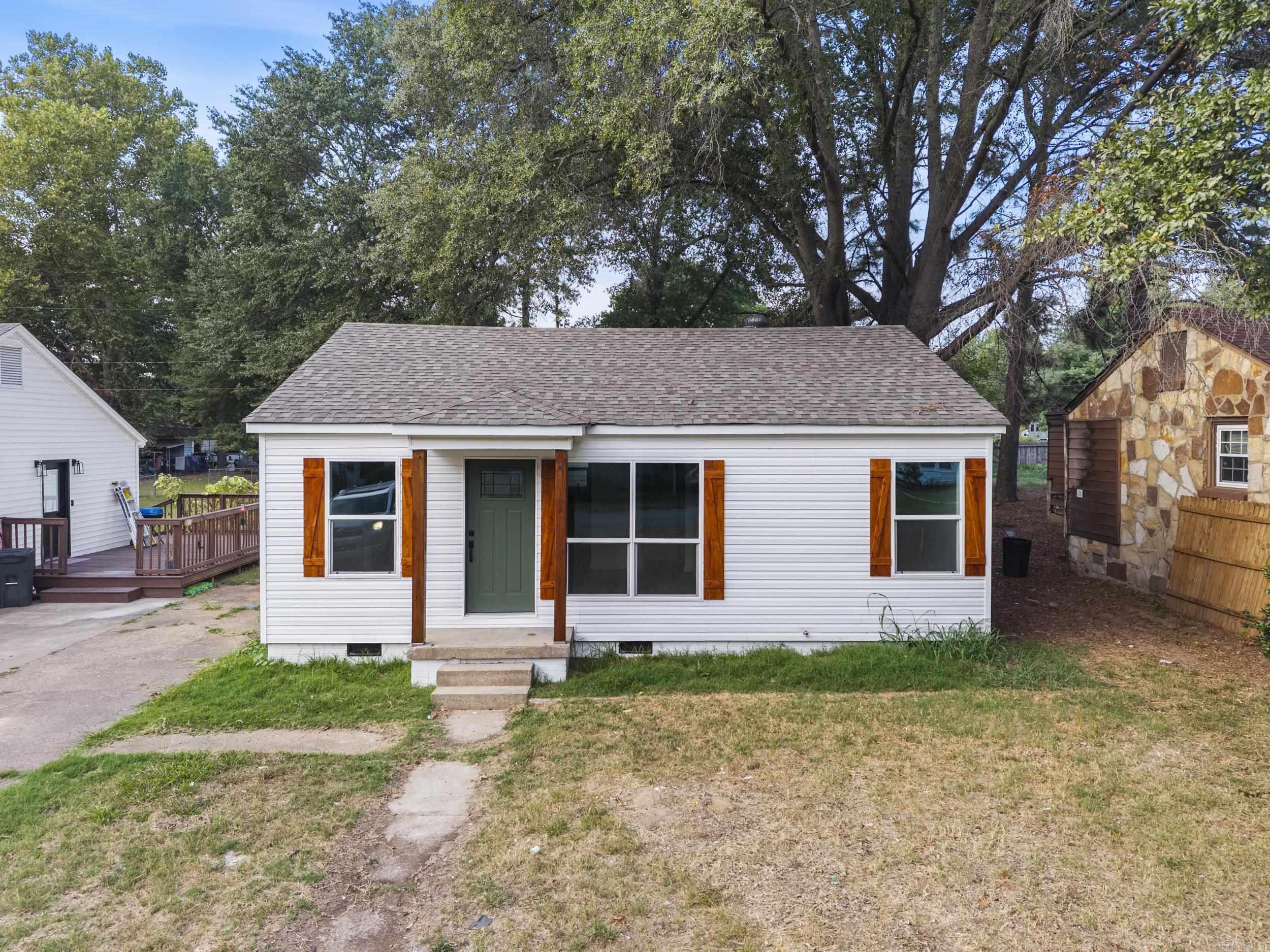 721 McLain  Newport, AR