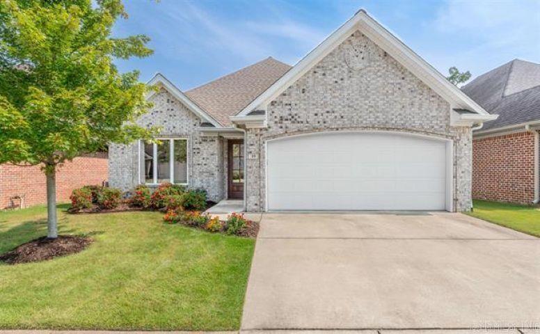 19 Bishop  Little Rock, AR