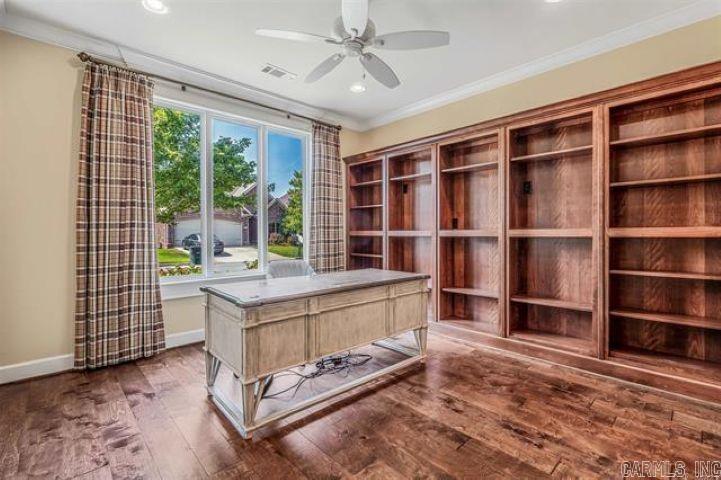 19 Bishop  Little Rock, AR