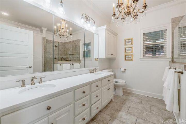 19 Bishop  Little Rock, AR