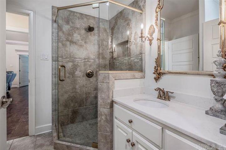 19 Bishop  Little Rock, AR