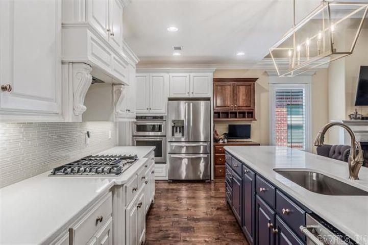 19 Bishop  Little Rock, AR