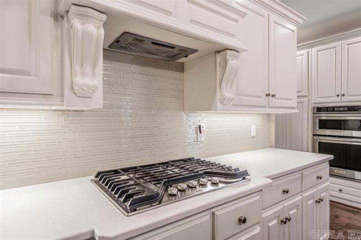 19 Bishop  Little Rock, AR