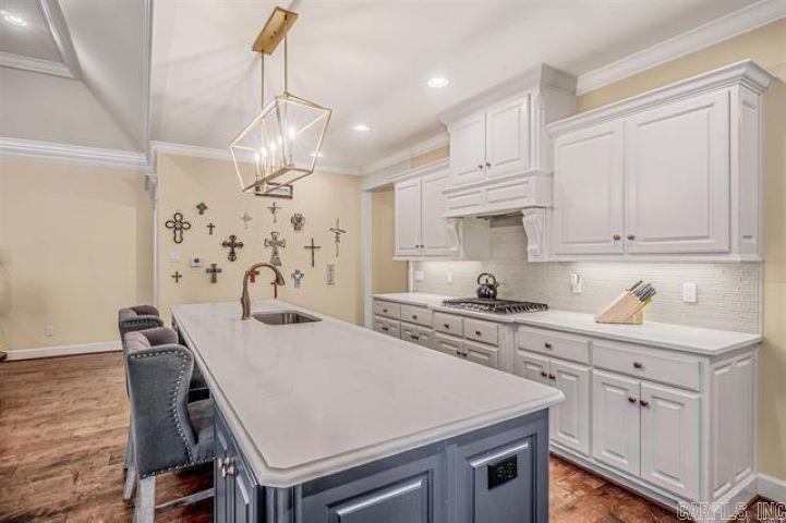 19 Bishop  Little Rock, AR