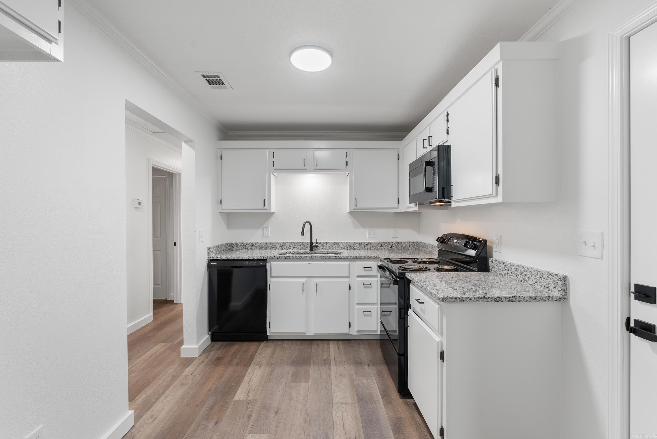 2412 Linwood  Newport, AR