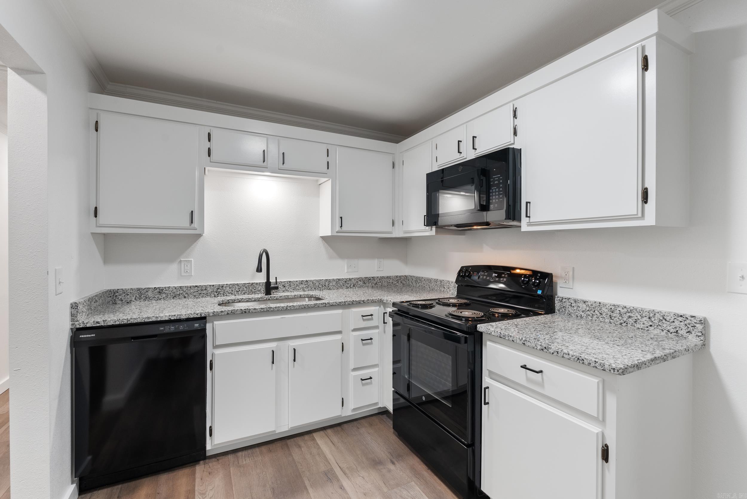 2412 Linwood  Newport, AR