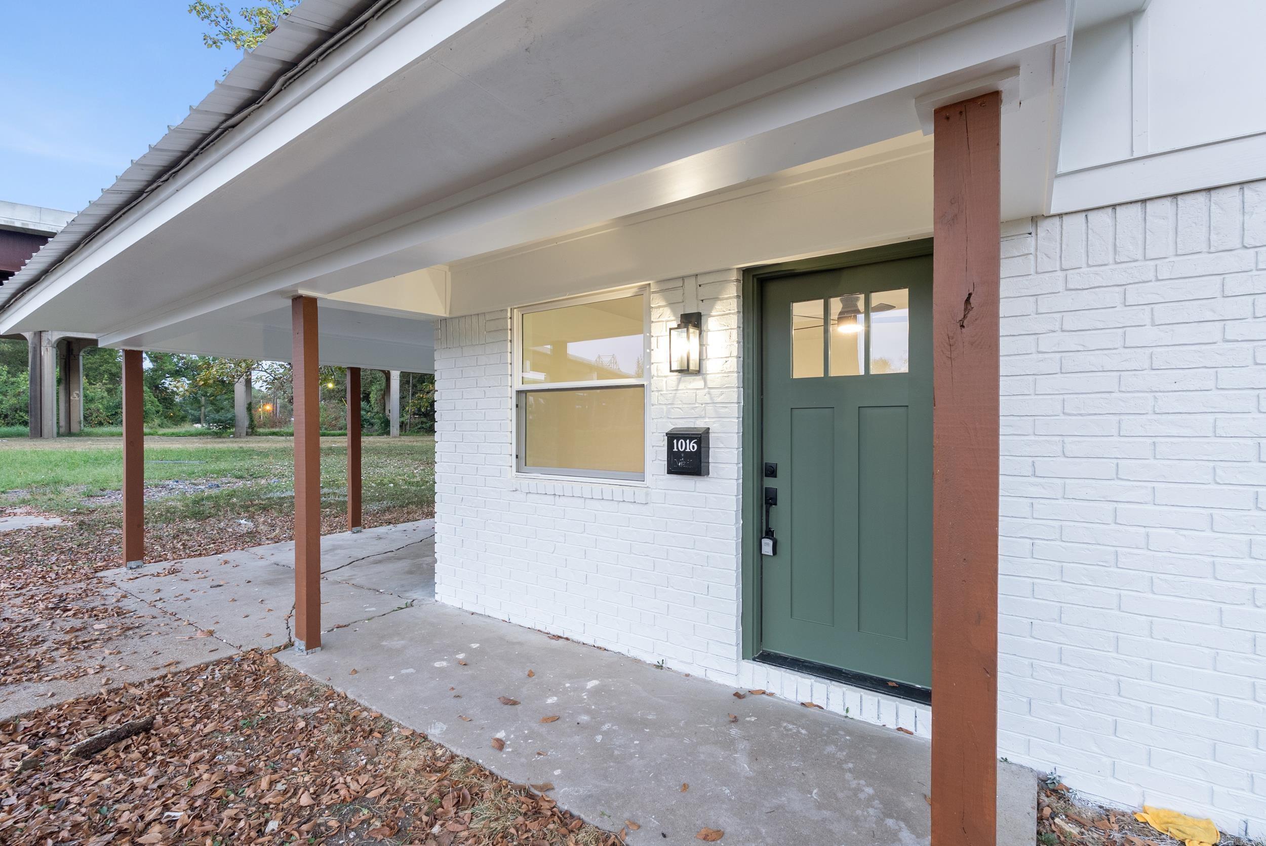 1016 Front  Newport, AR