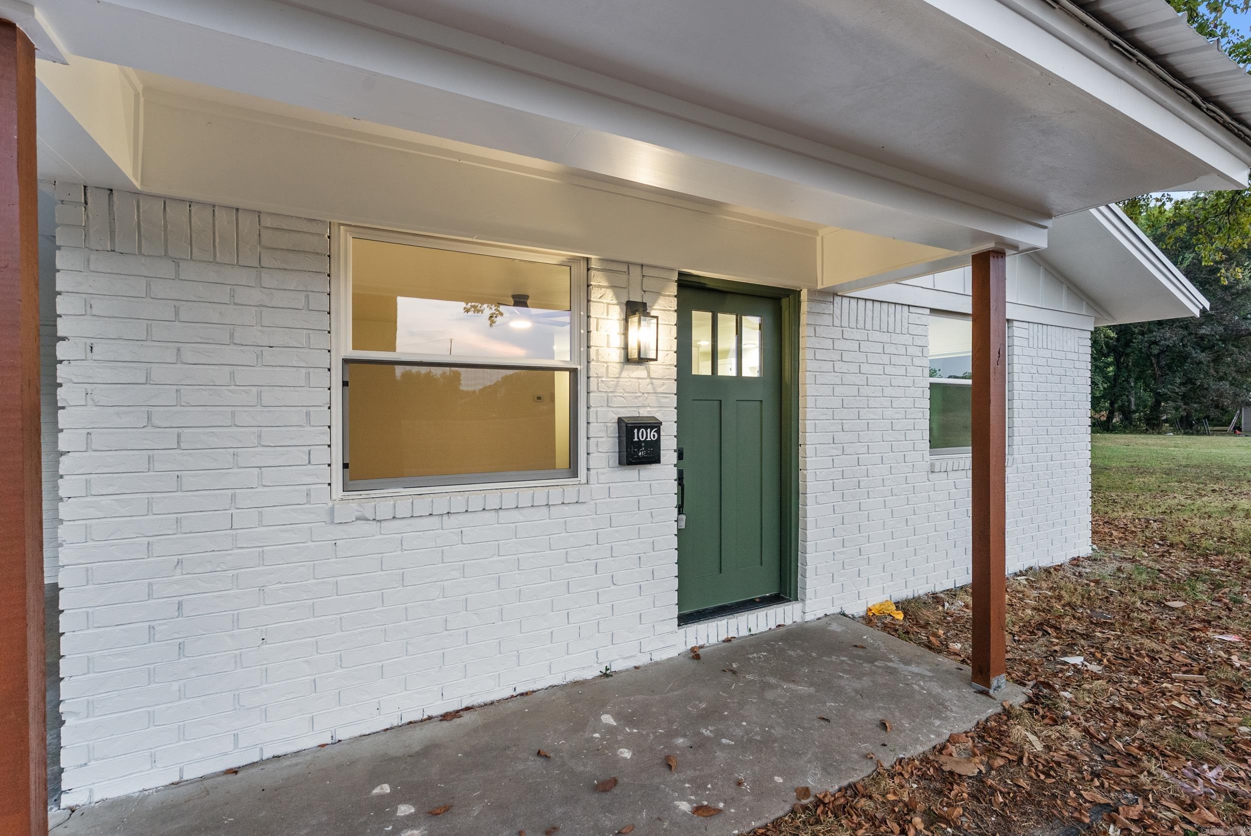 1016 Front  Newport, AR