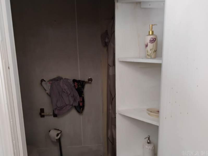 906 W Taylor St  Clarksville, AR