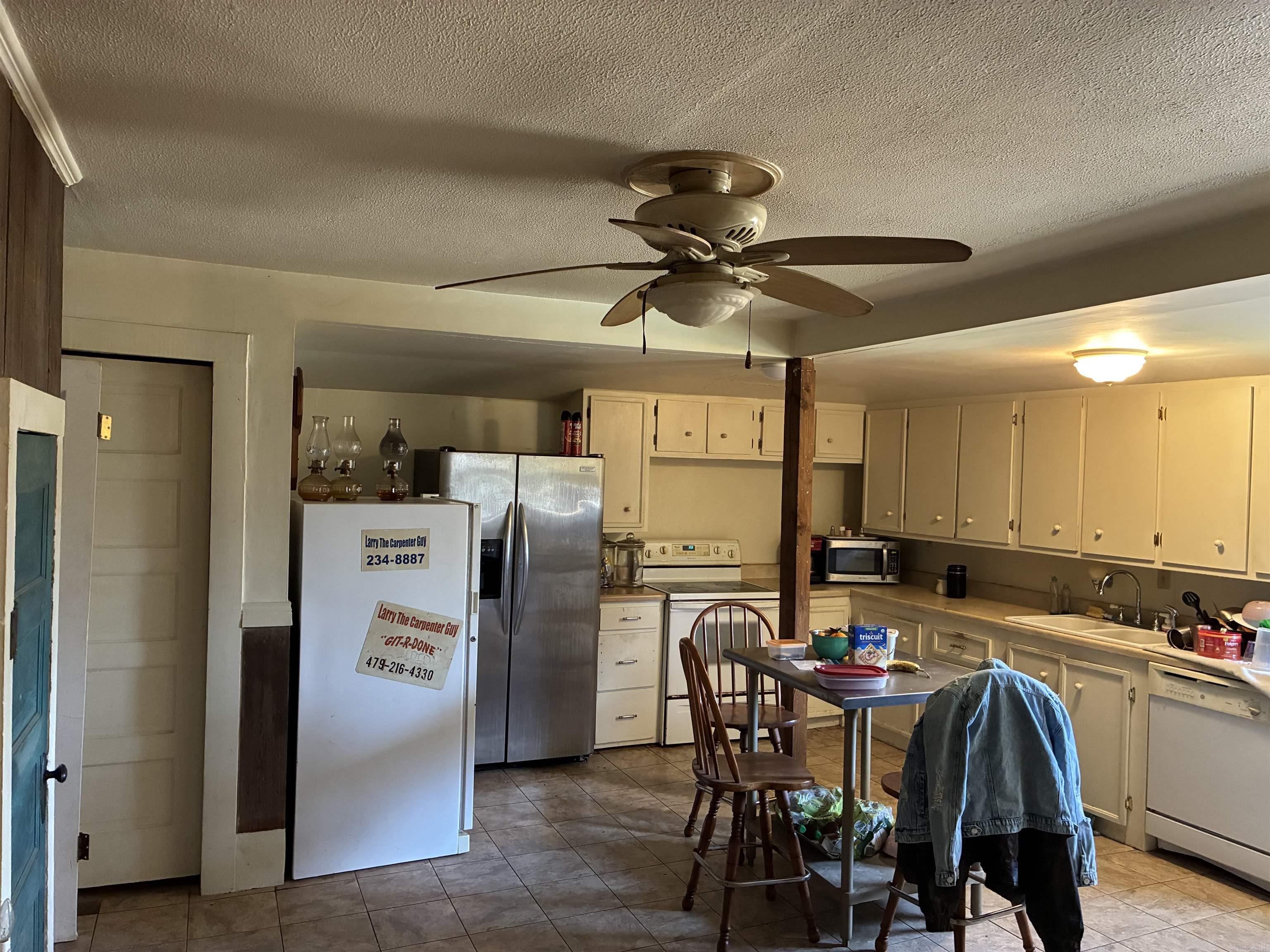 906 W Taylor St  Clarksville, AR